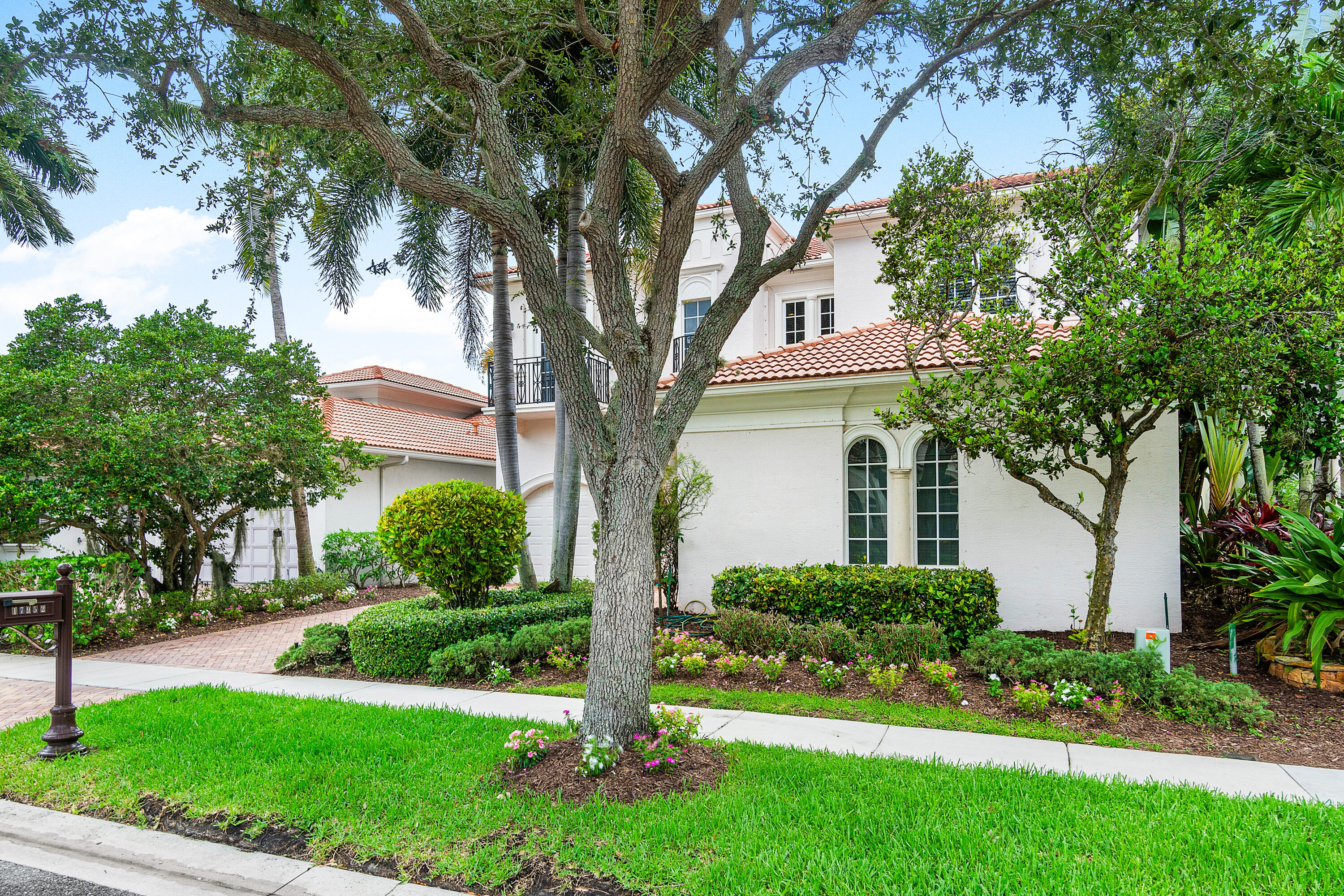 17952 Villa Club Way