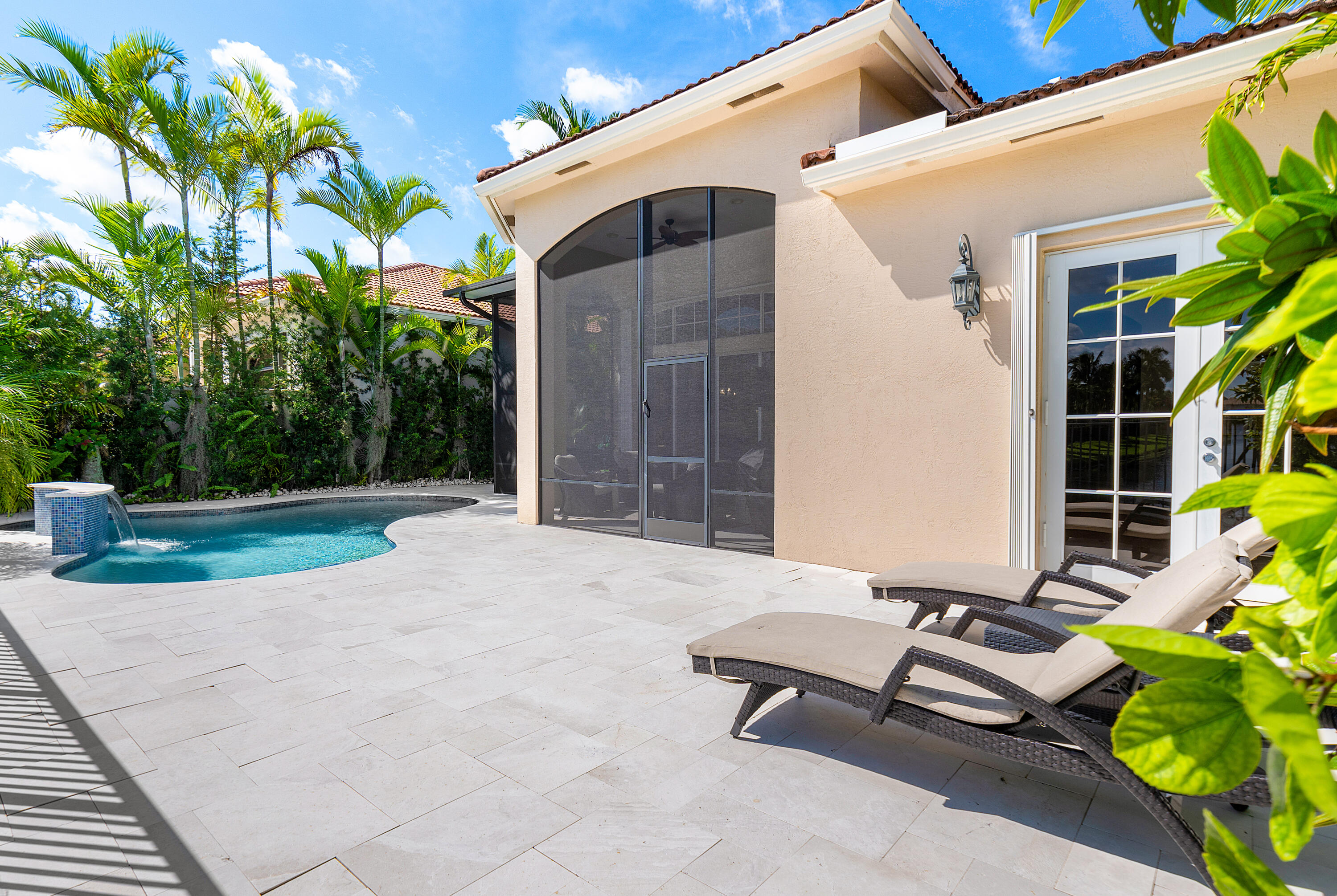 17929 Villa Club Way