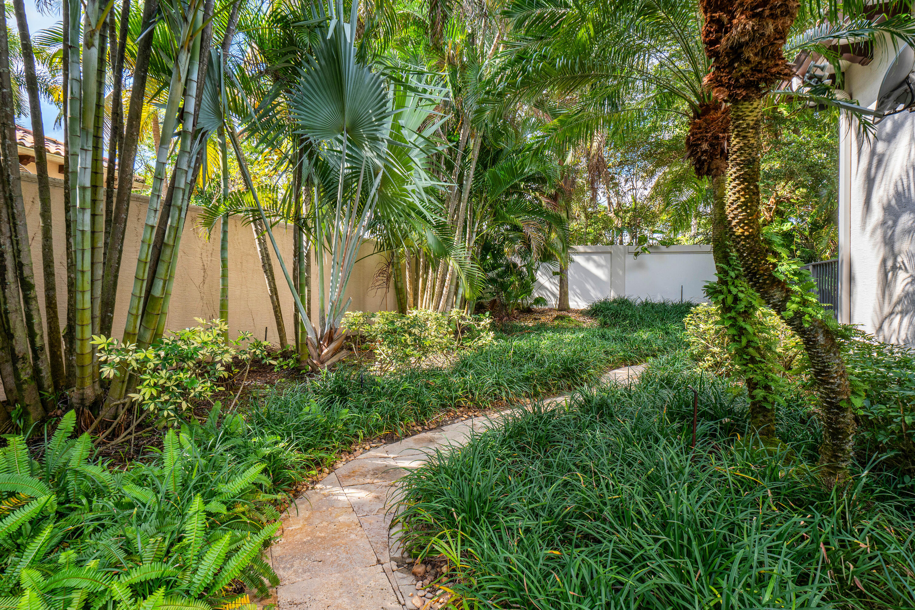 9509 Grand Estates Way