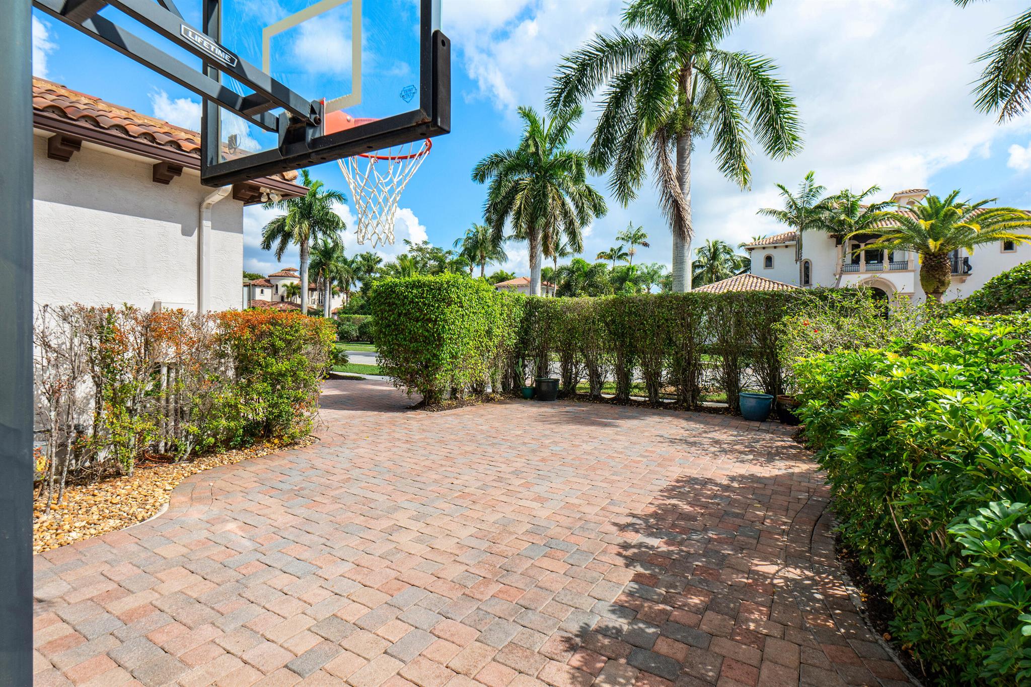 9509 Grand Estates Way