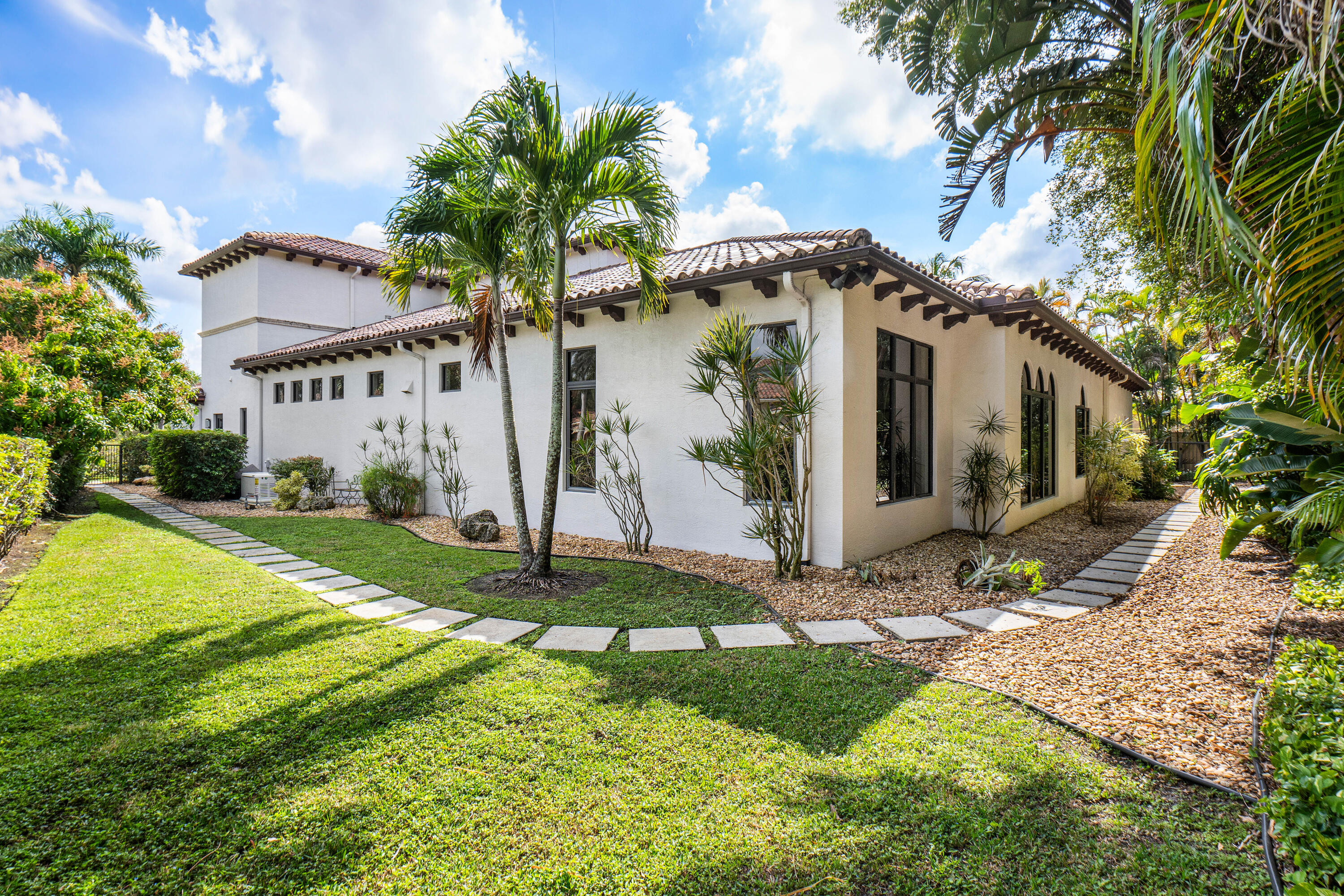 9509 Grand Estates Way