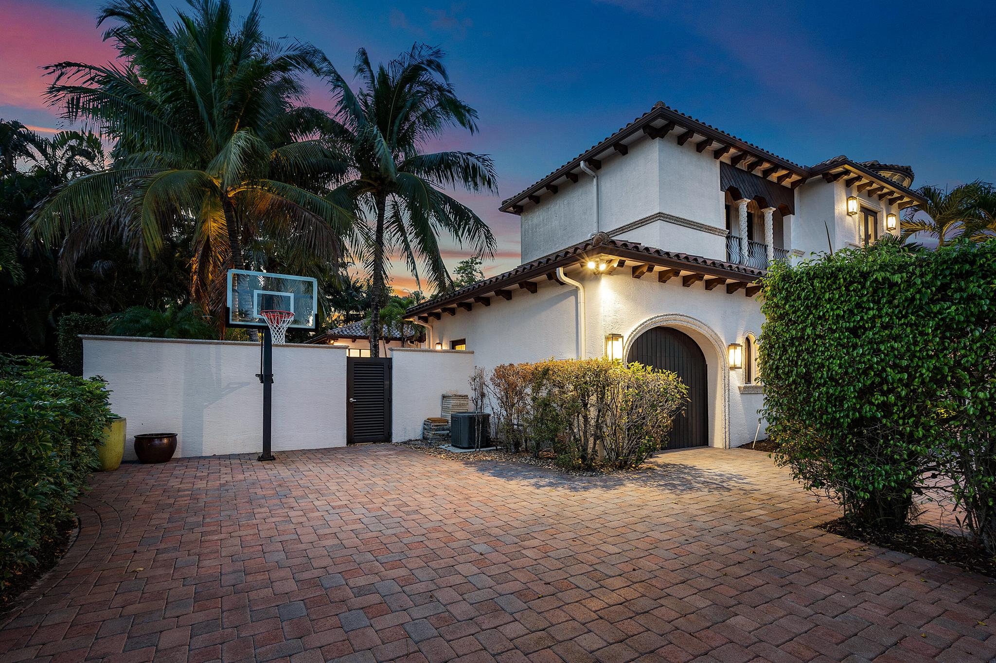 9509 Grand Estates Way