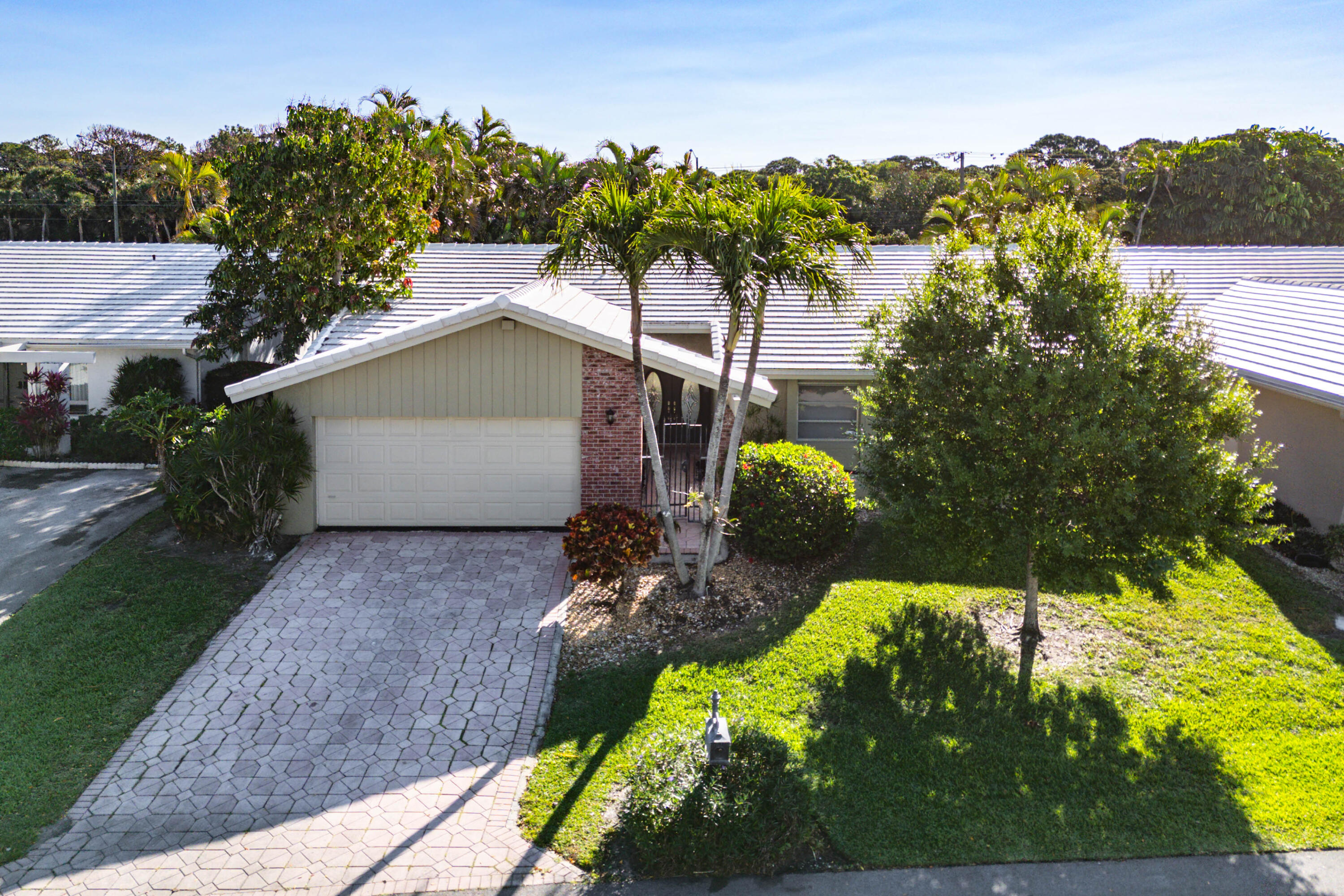 22230 Cameo Drive E