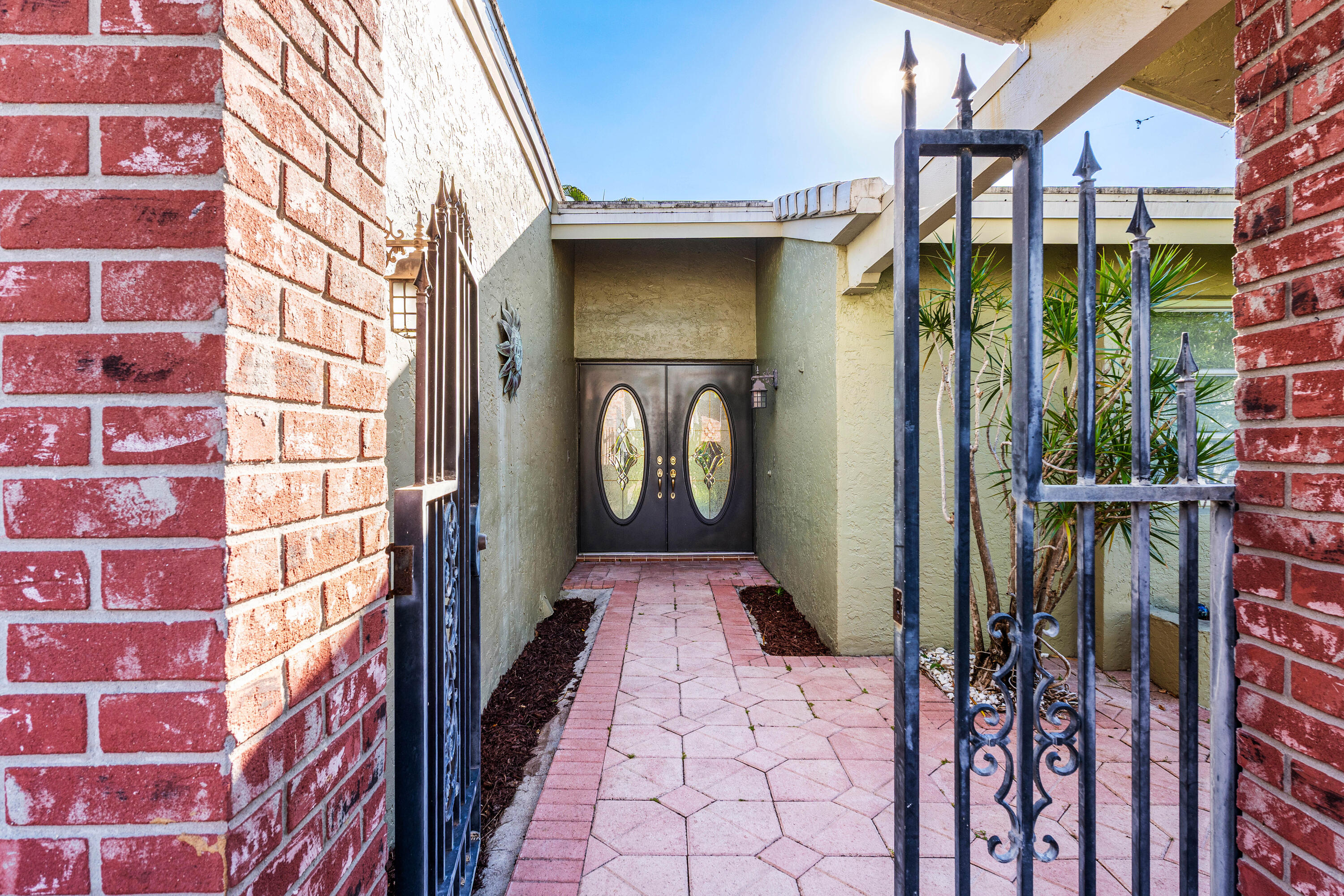 22230 Cameo Drive E