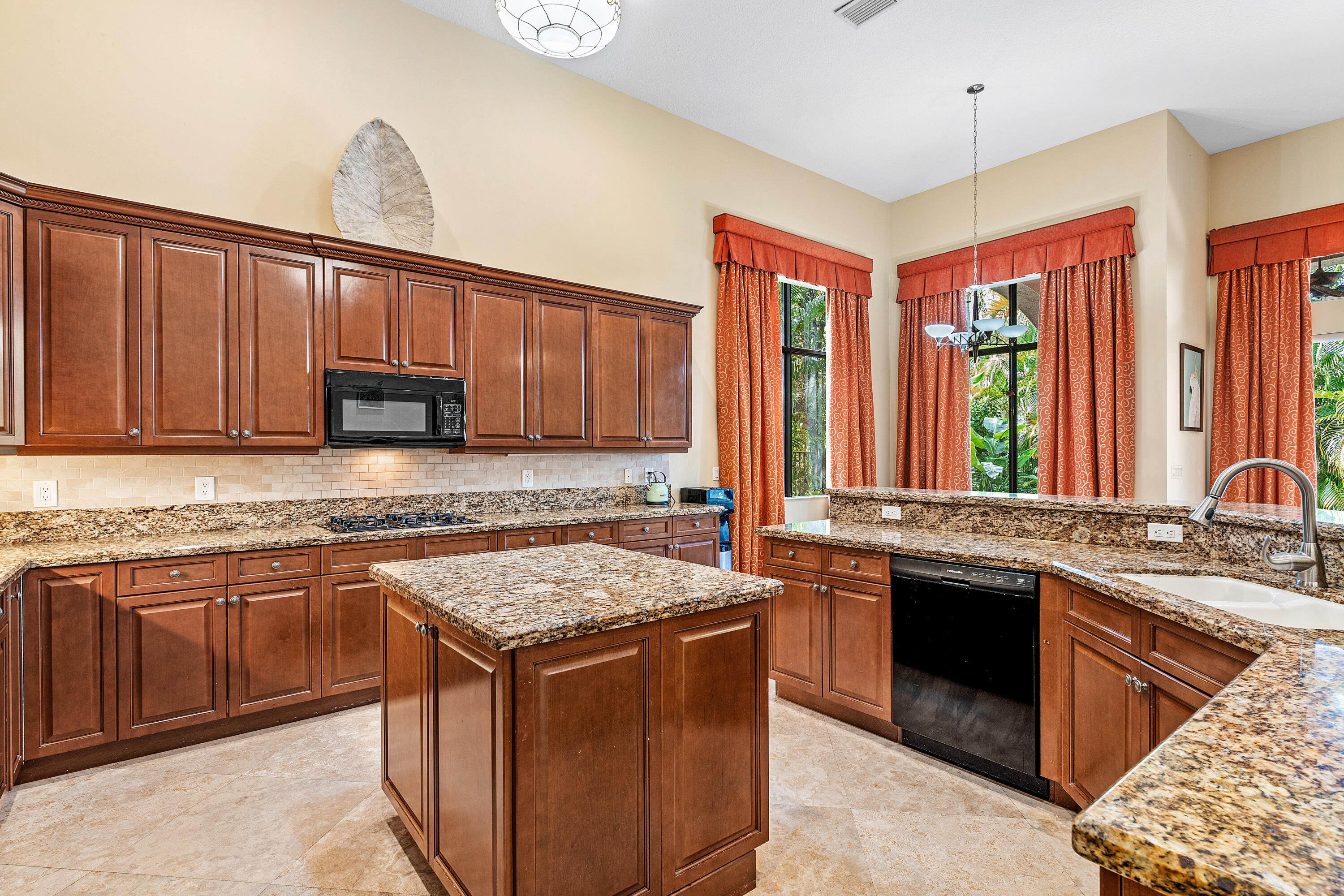 17928 Villa Club Way
