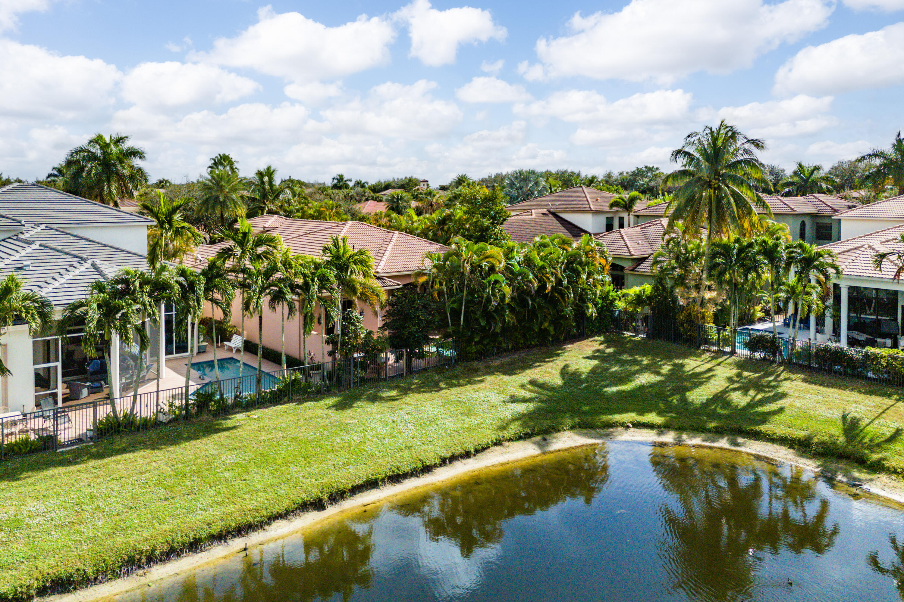 17928 Villa Club Way