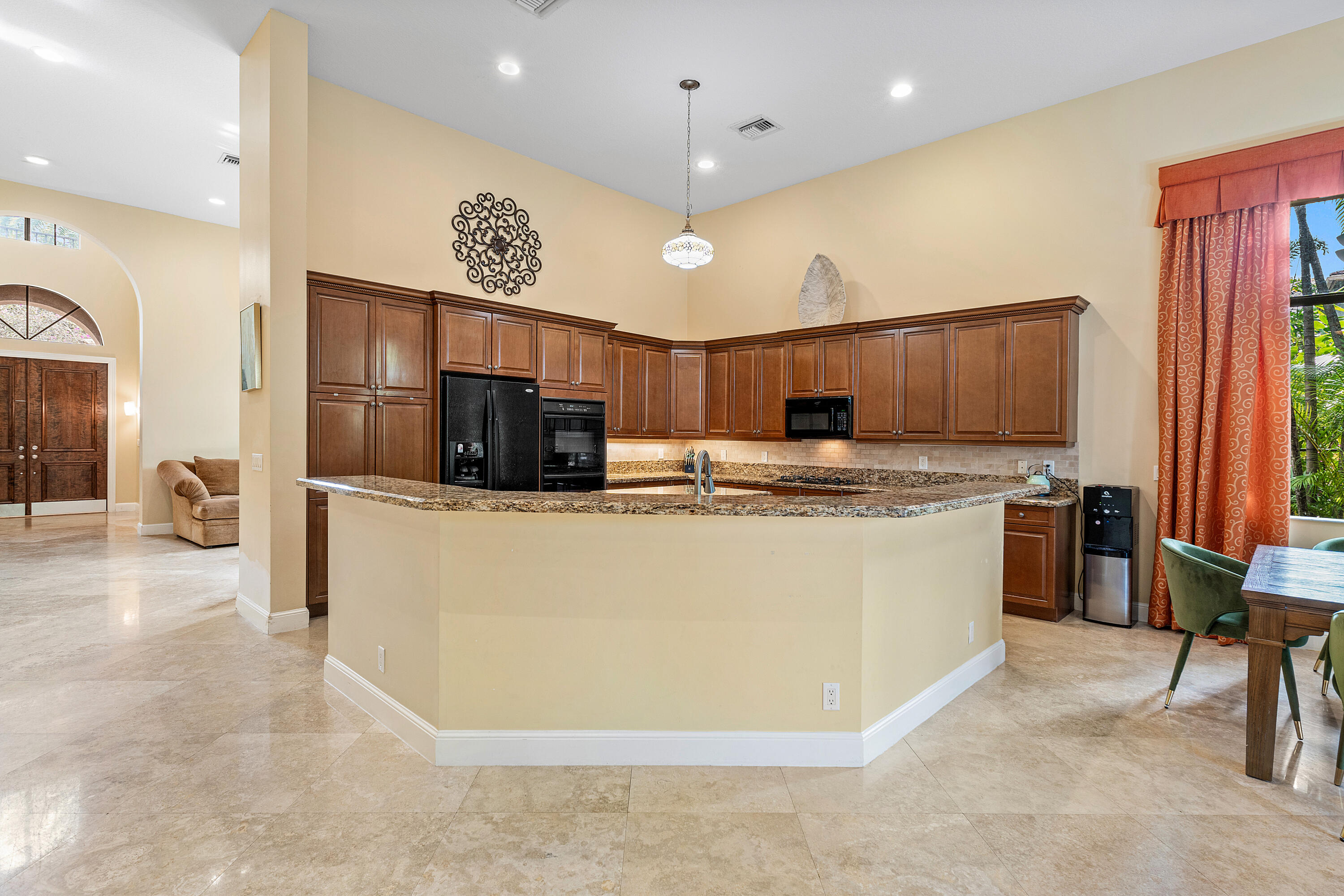 17928 Villa Club Way