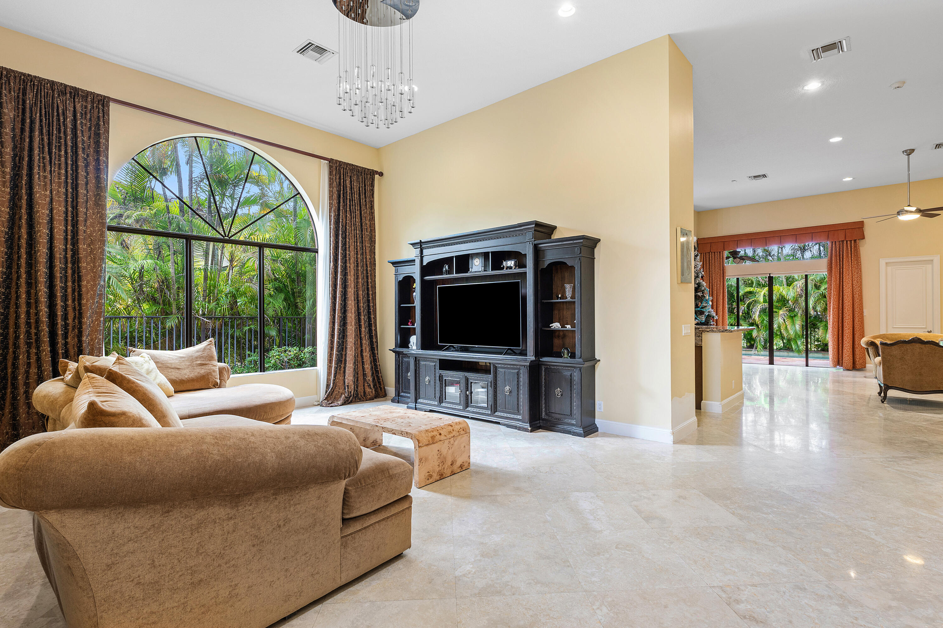 17928 Villa Club Way