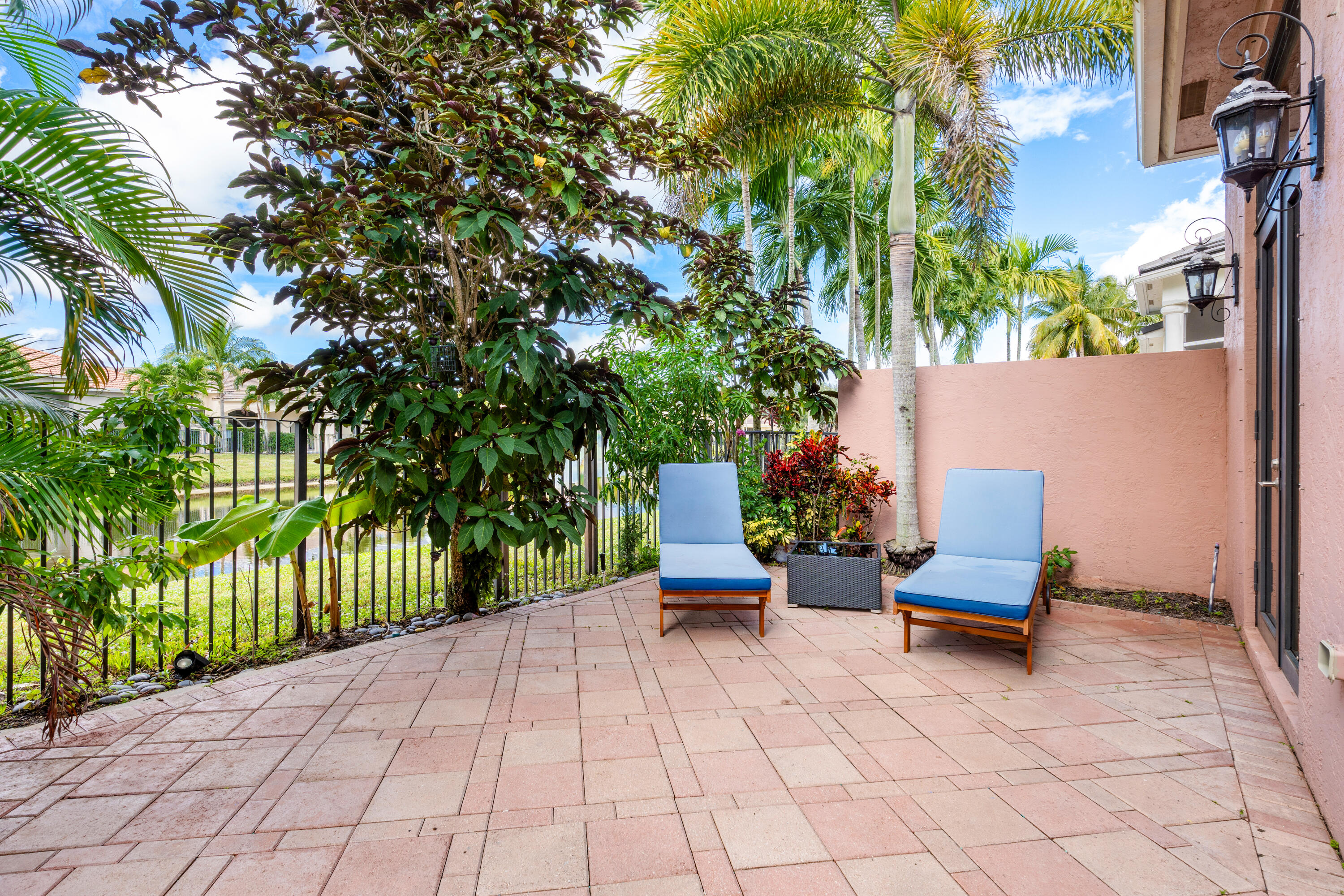 17928 Villa Club Way
