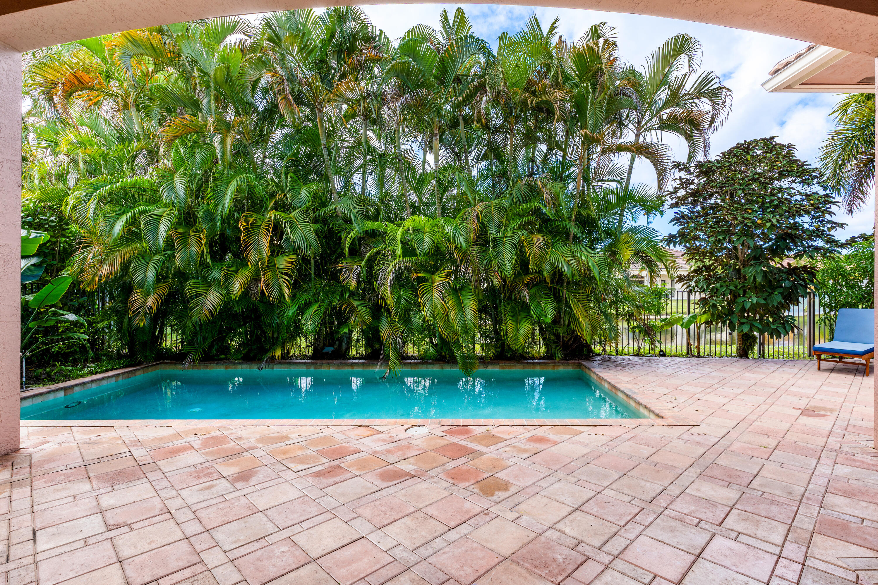 17928 Villa Club Way