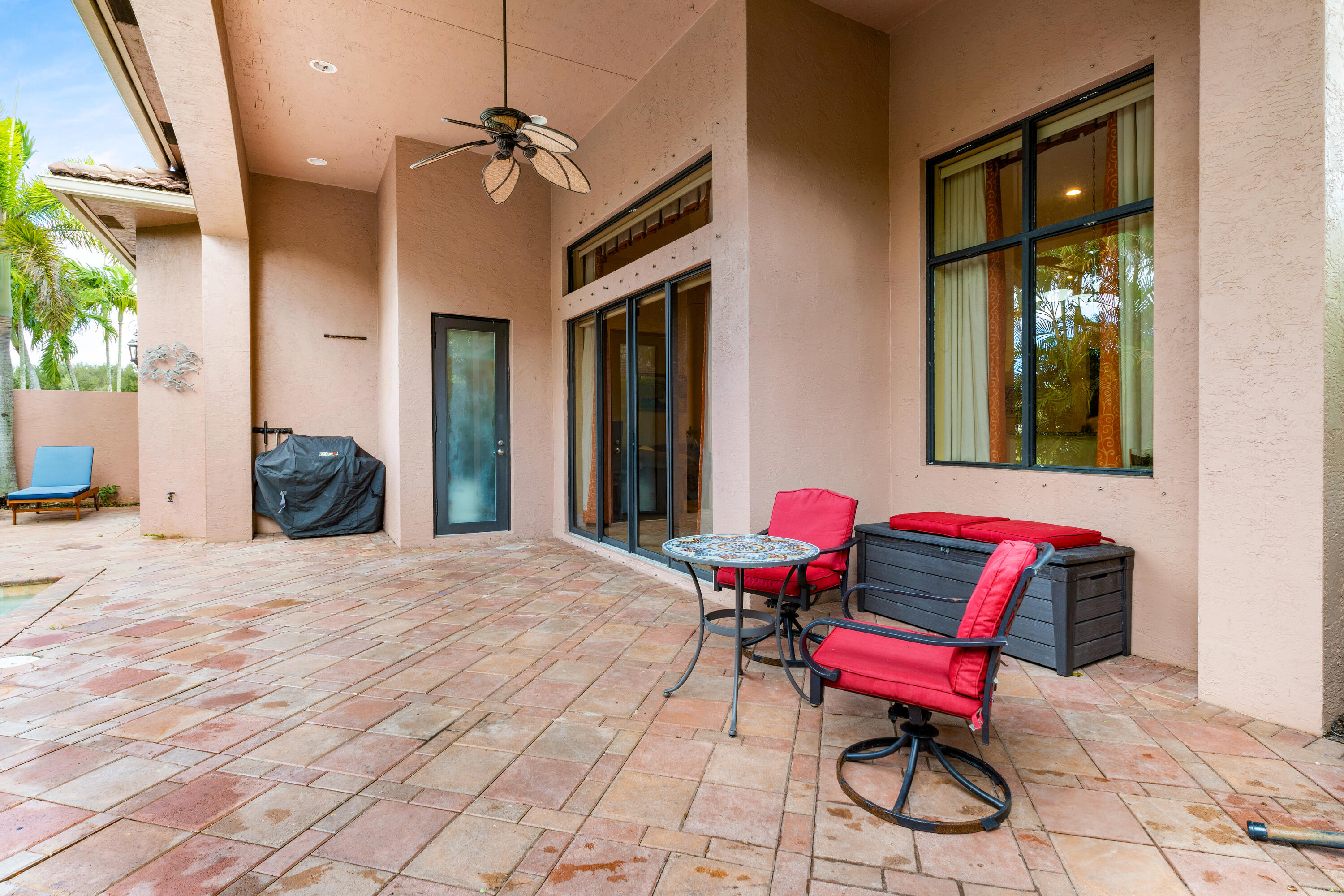 17928 Villa Club Way