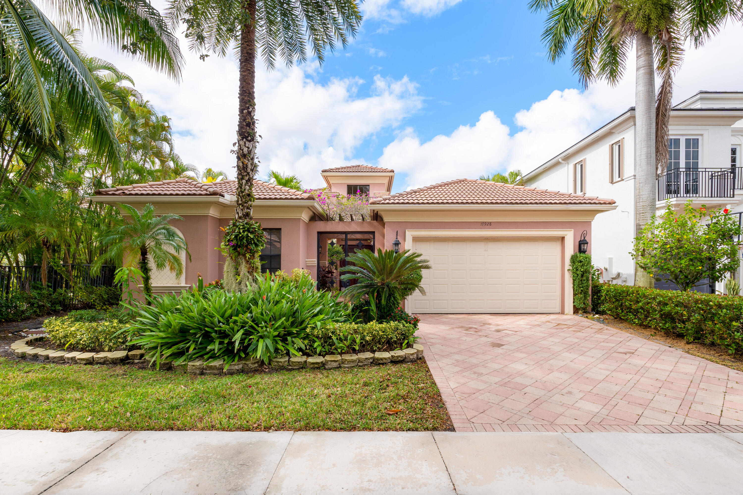 17928 Villa Club Way