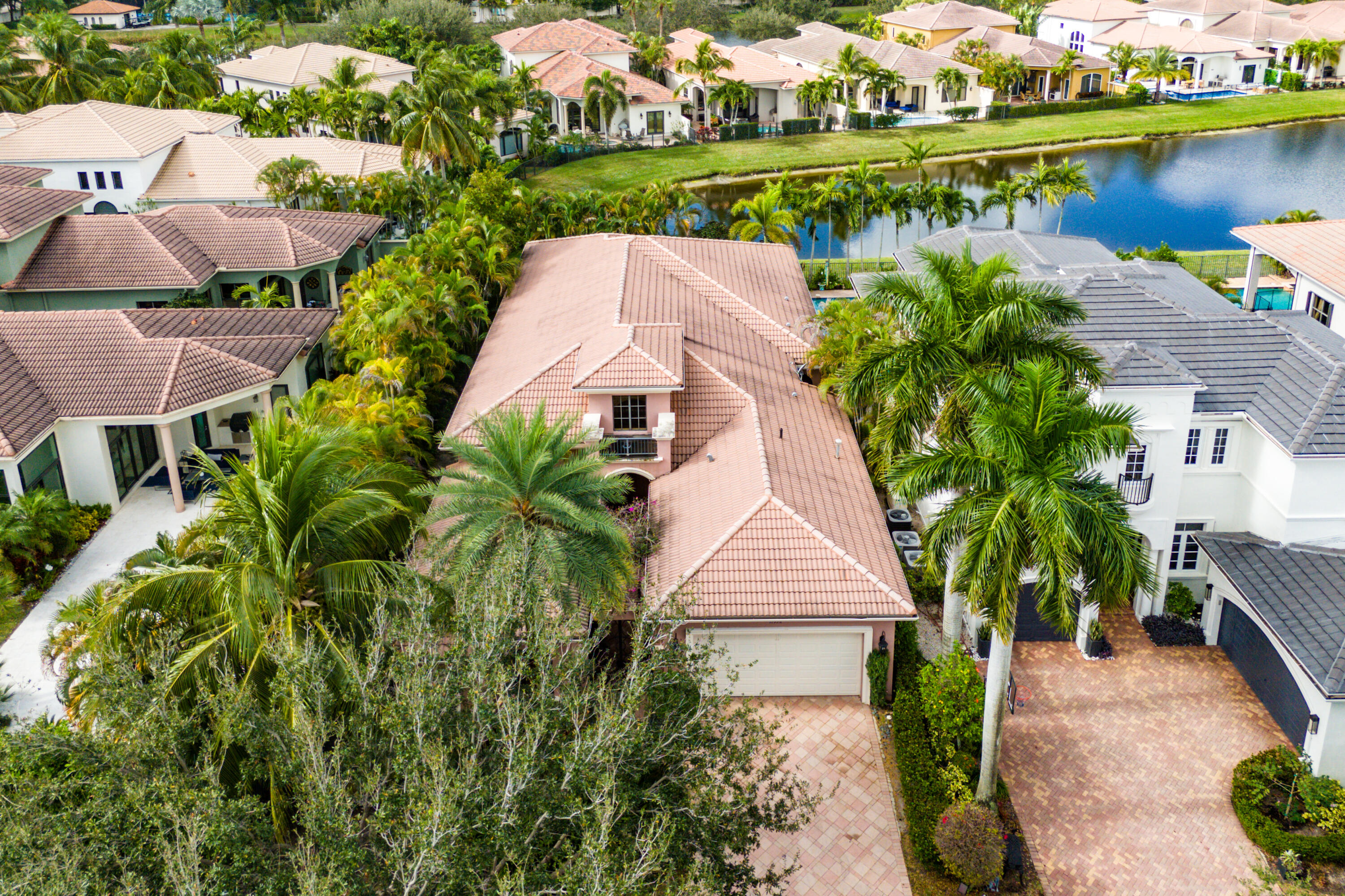 17928 Villa Club Way
