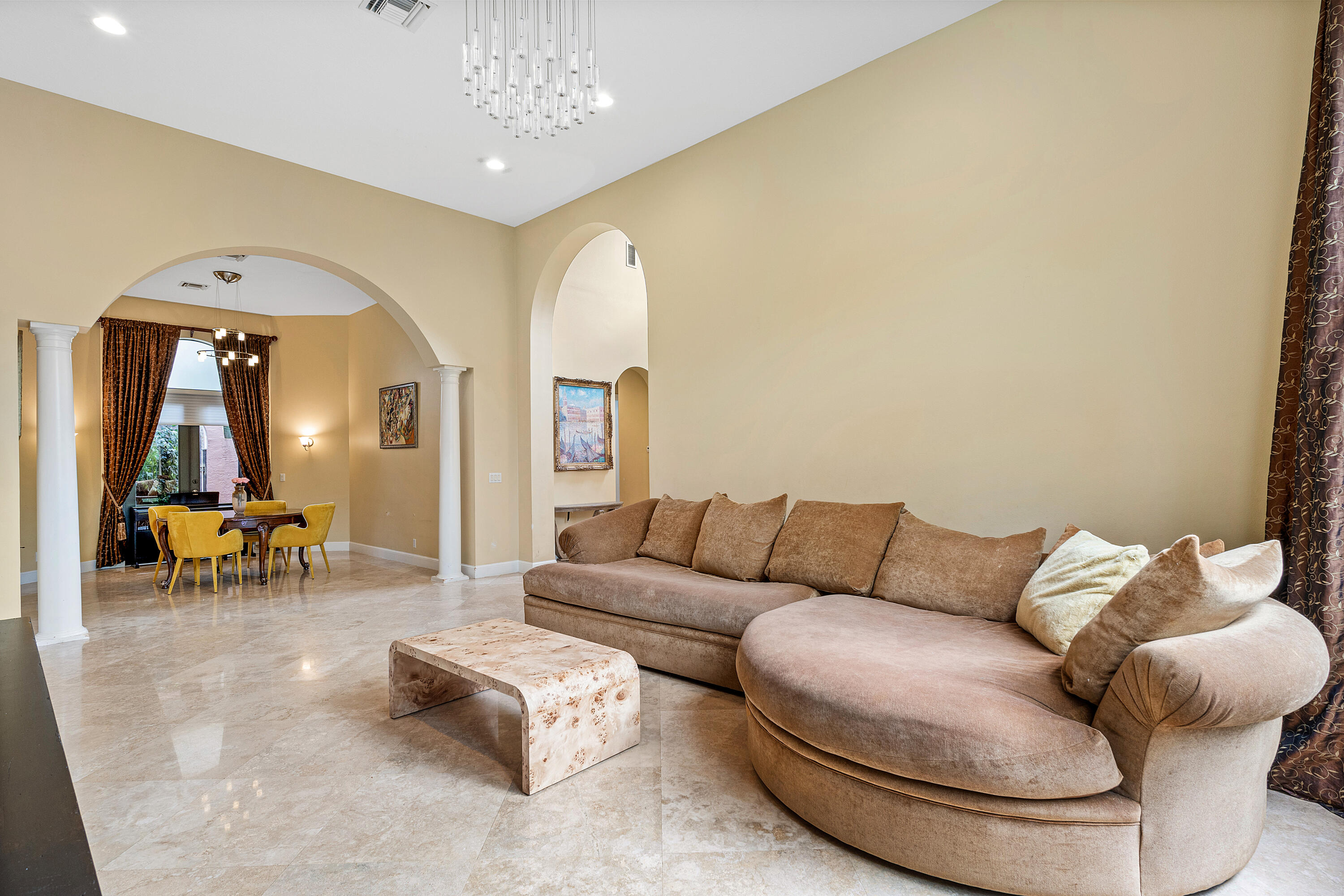 17928 Villa Club Way