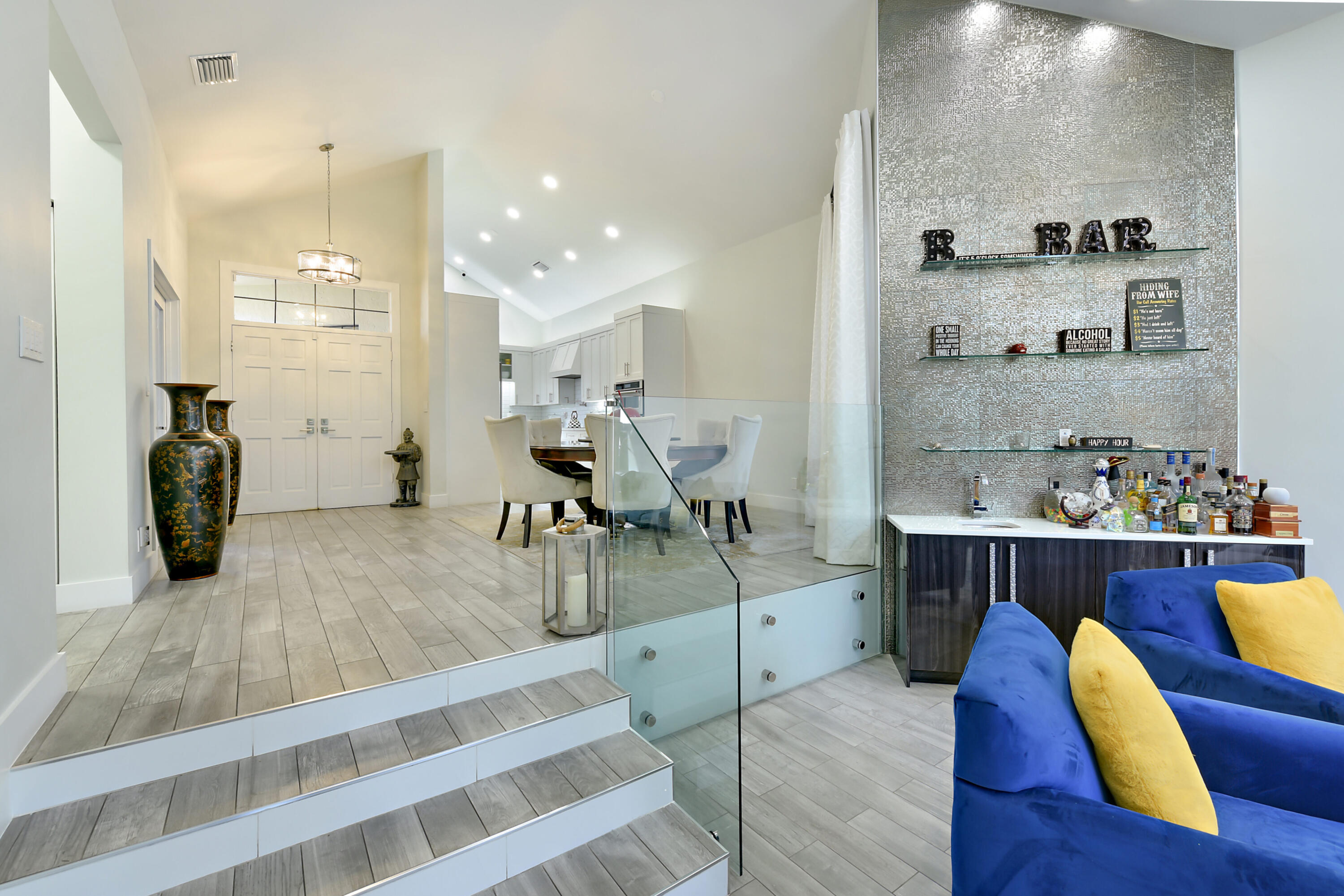 7493 Campo Florido