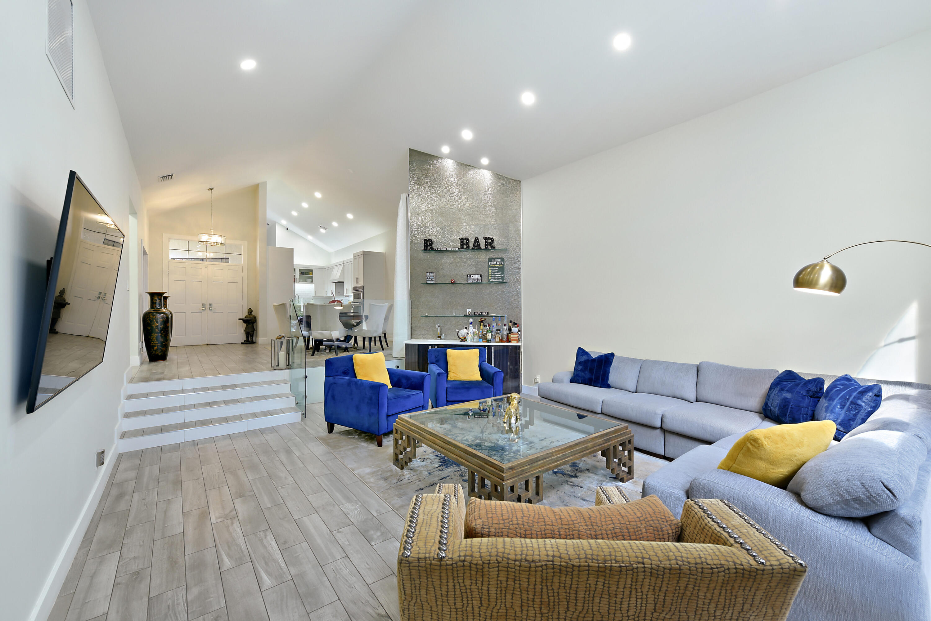 7493 Campo Florido