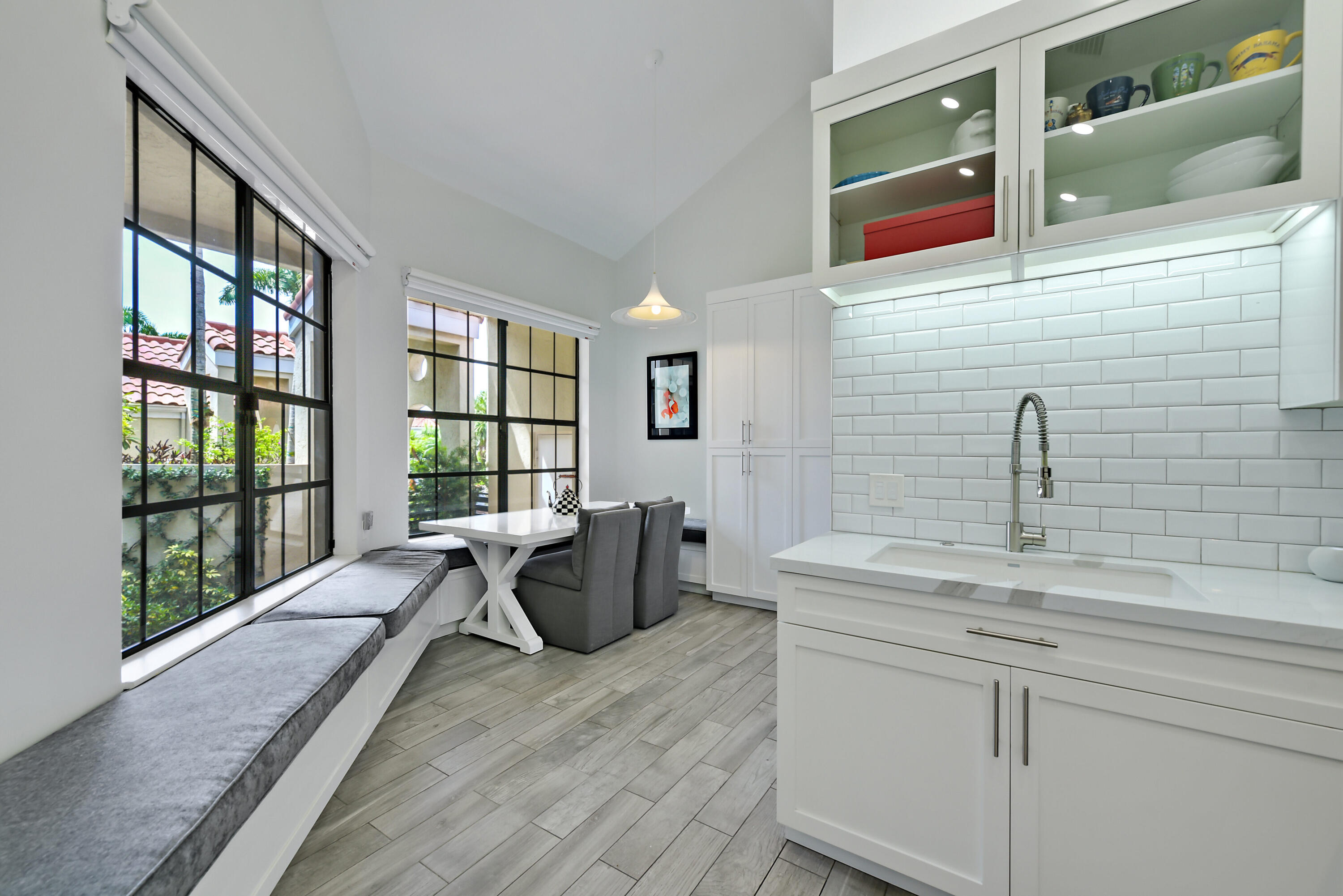 7493 Campo Florido
