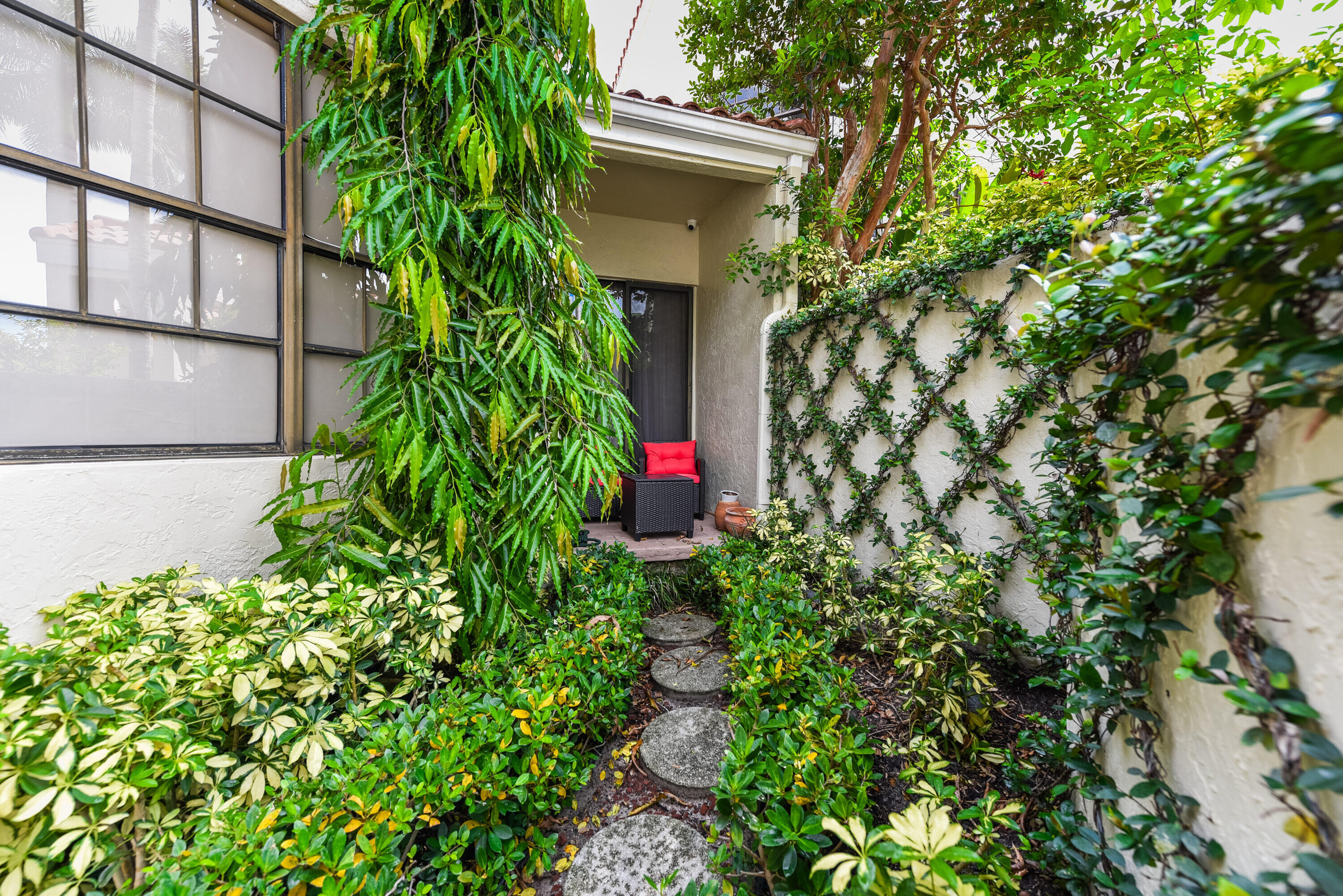 7493 Campo Florido