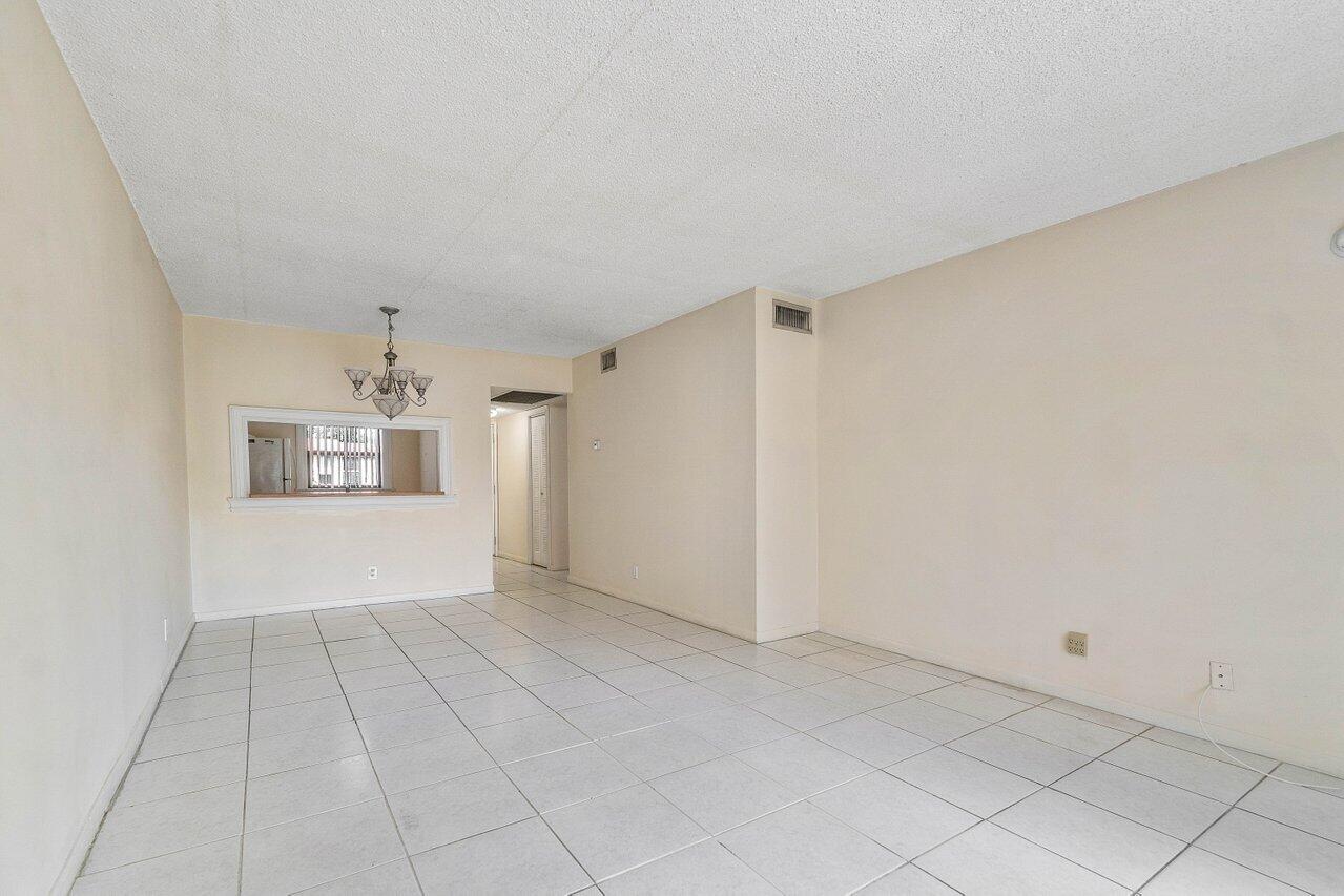 6736 Palmetto Circle S 105