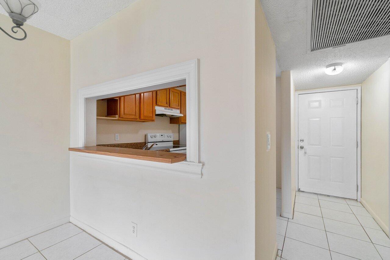 6736 Palmetto Circle S 105
