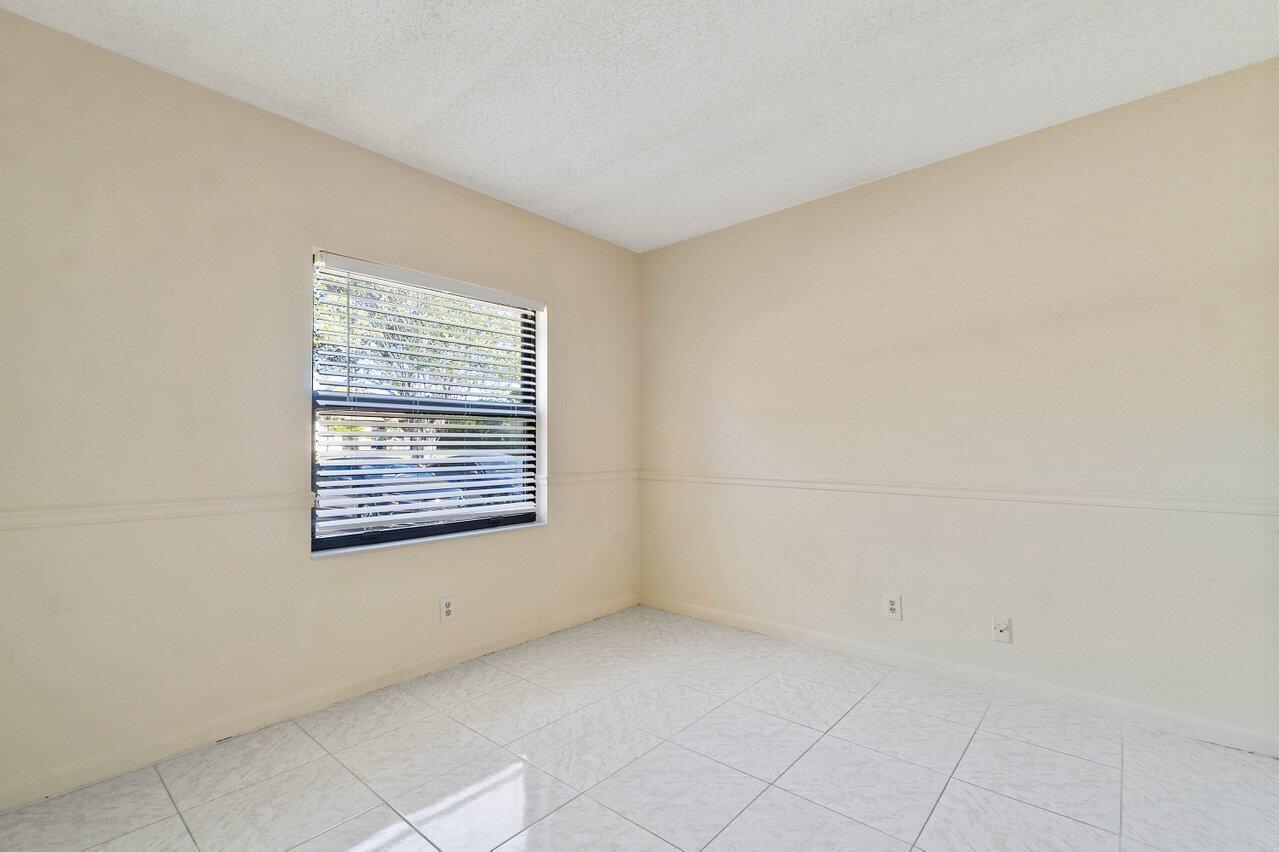 6736 Palmetto Circle S 105