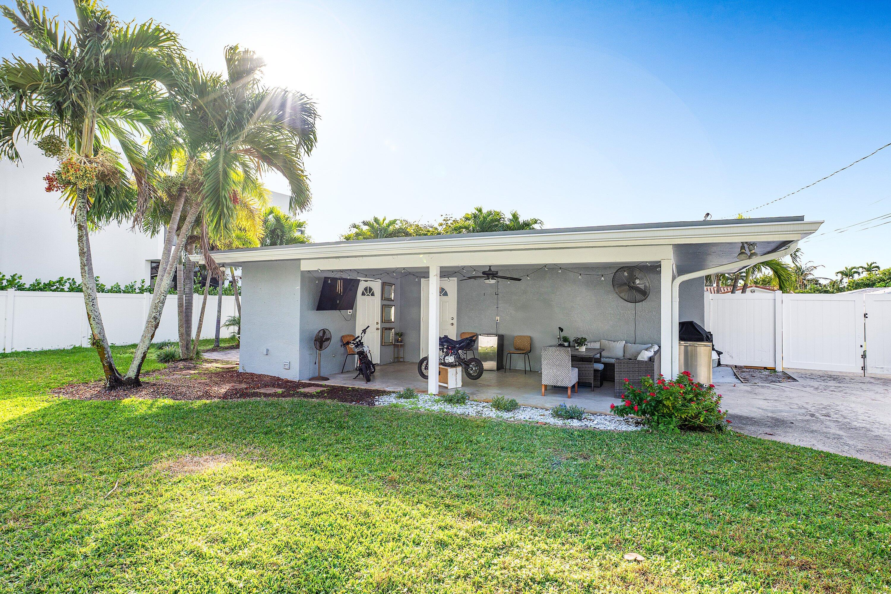 971 SW 12th Street