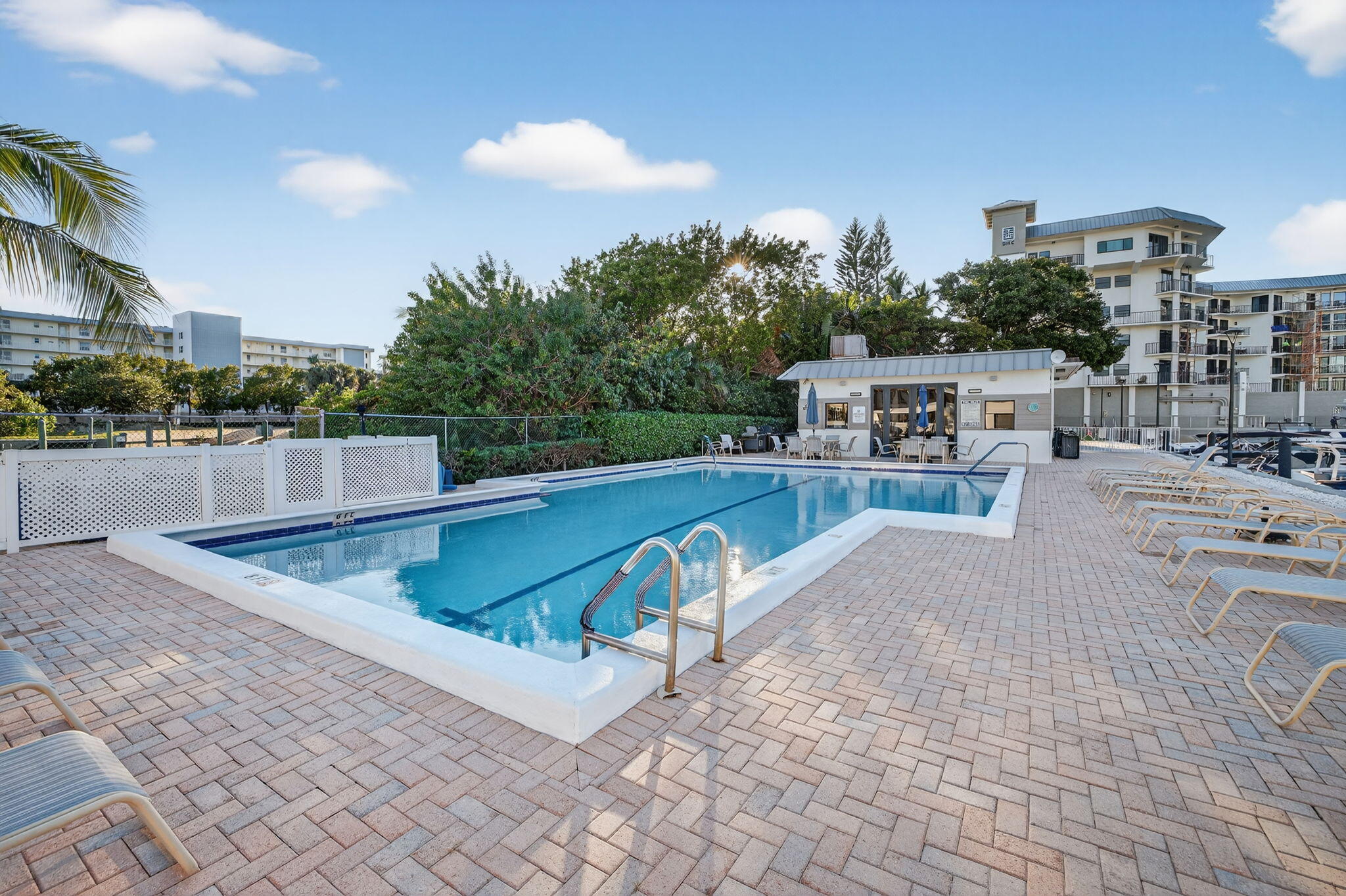 1035 SE 6th Avenue 20