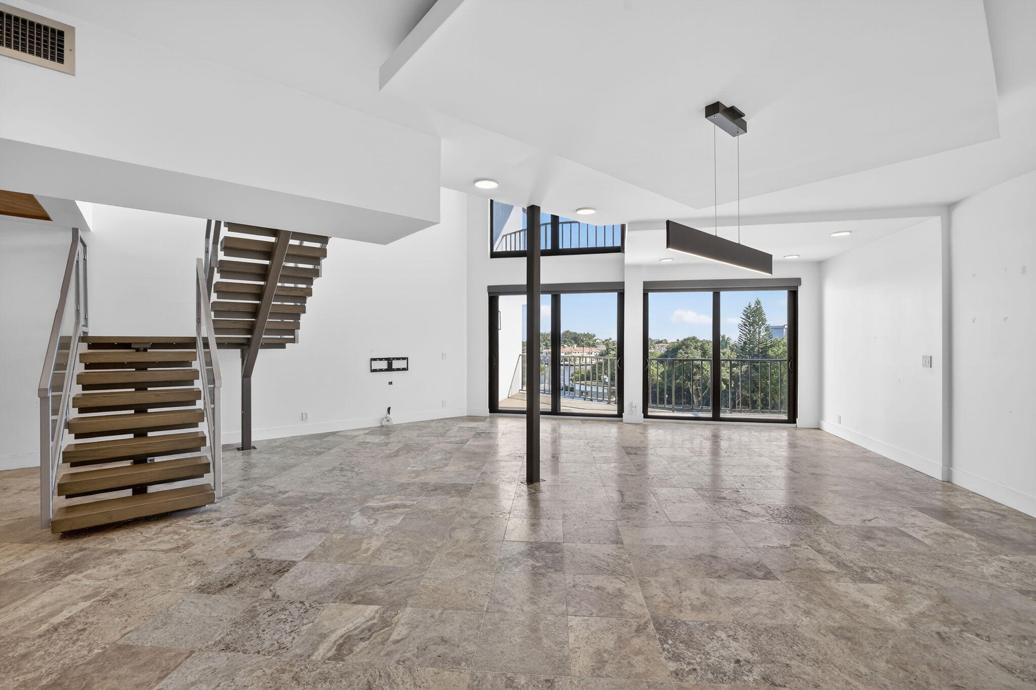 1035 SE 6th Avenue 20