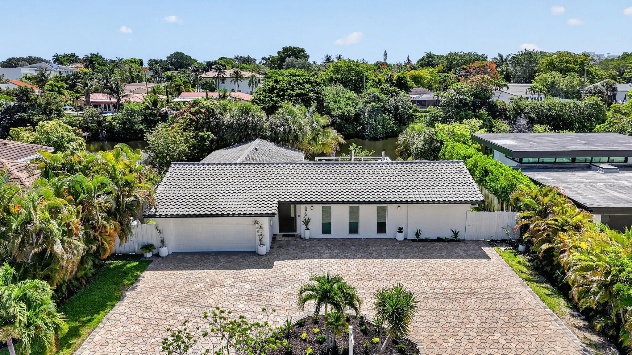 876 NW 6th Avenue