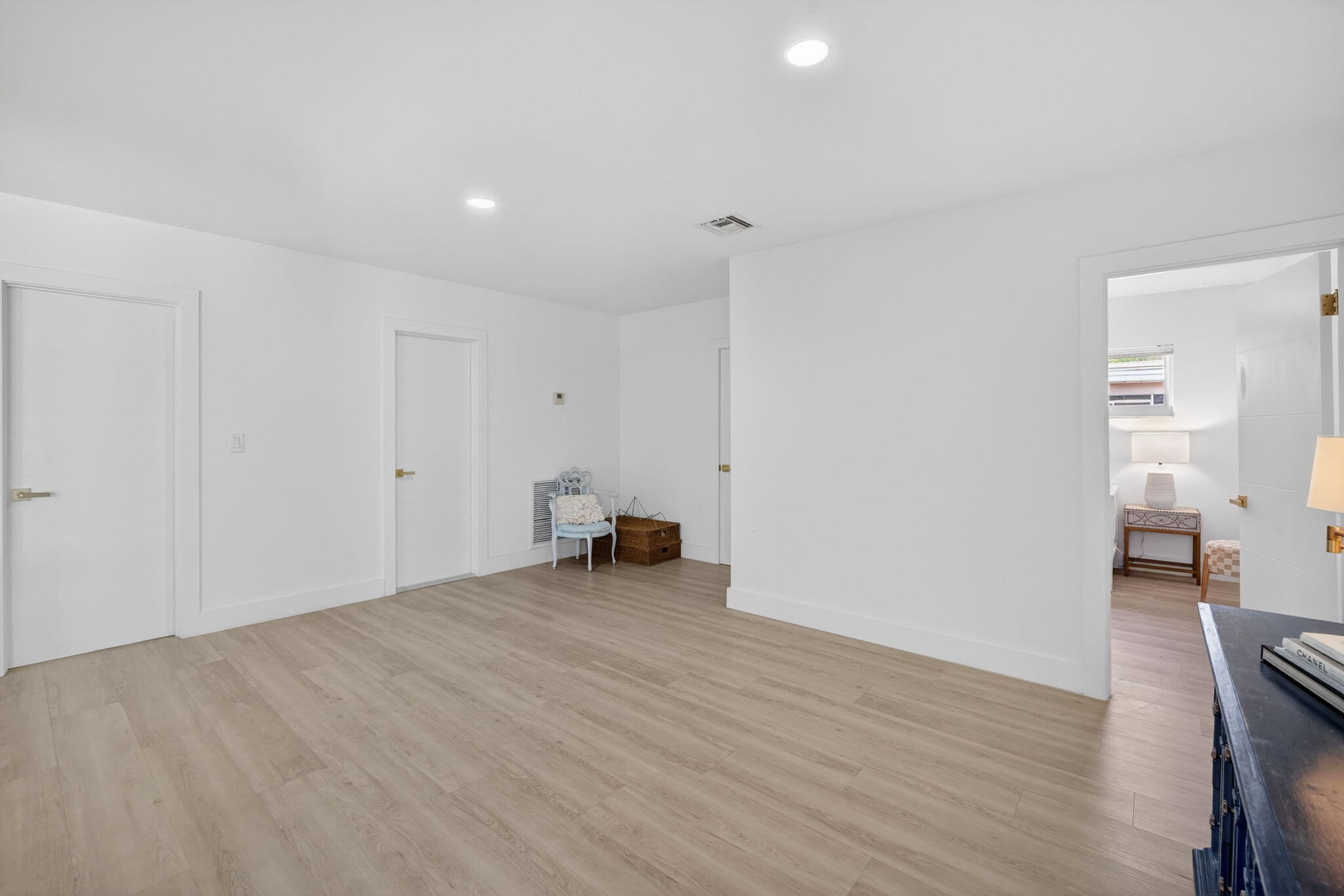 876 NW 6th Avenue