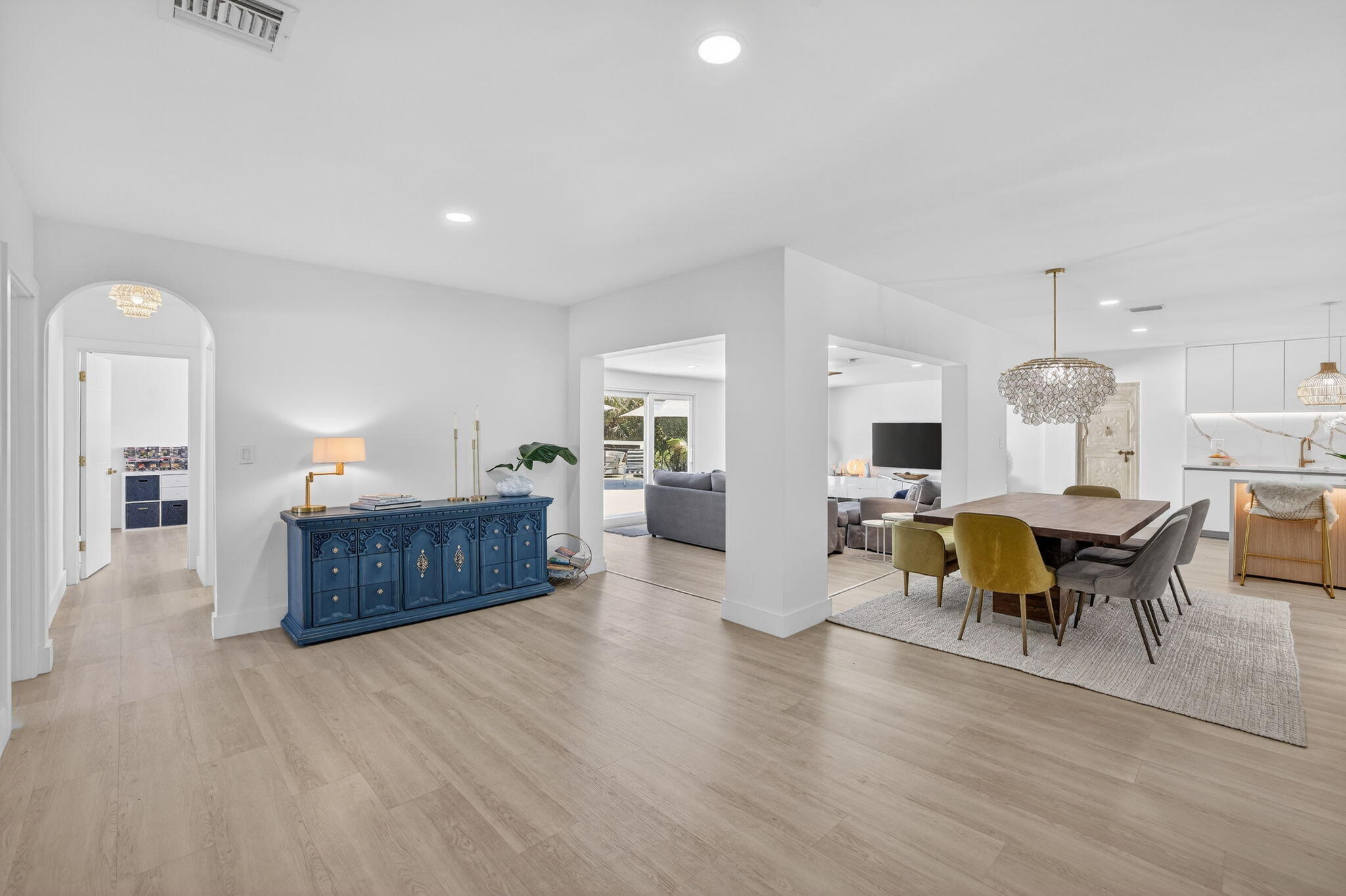 876 NW 6th Avenue