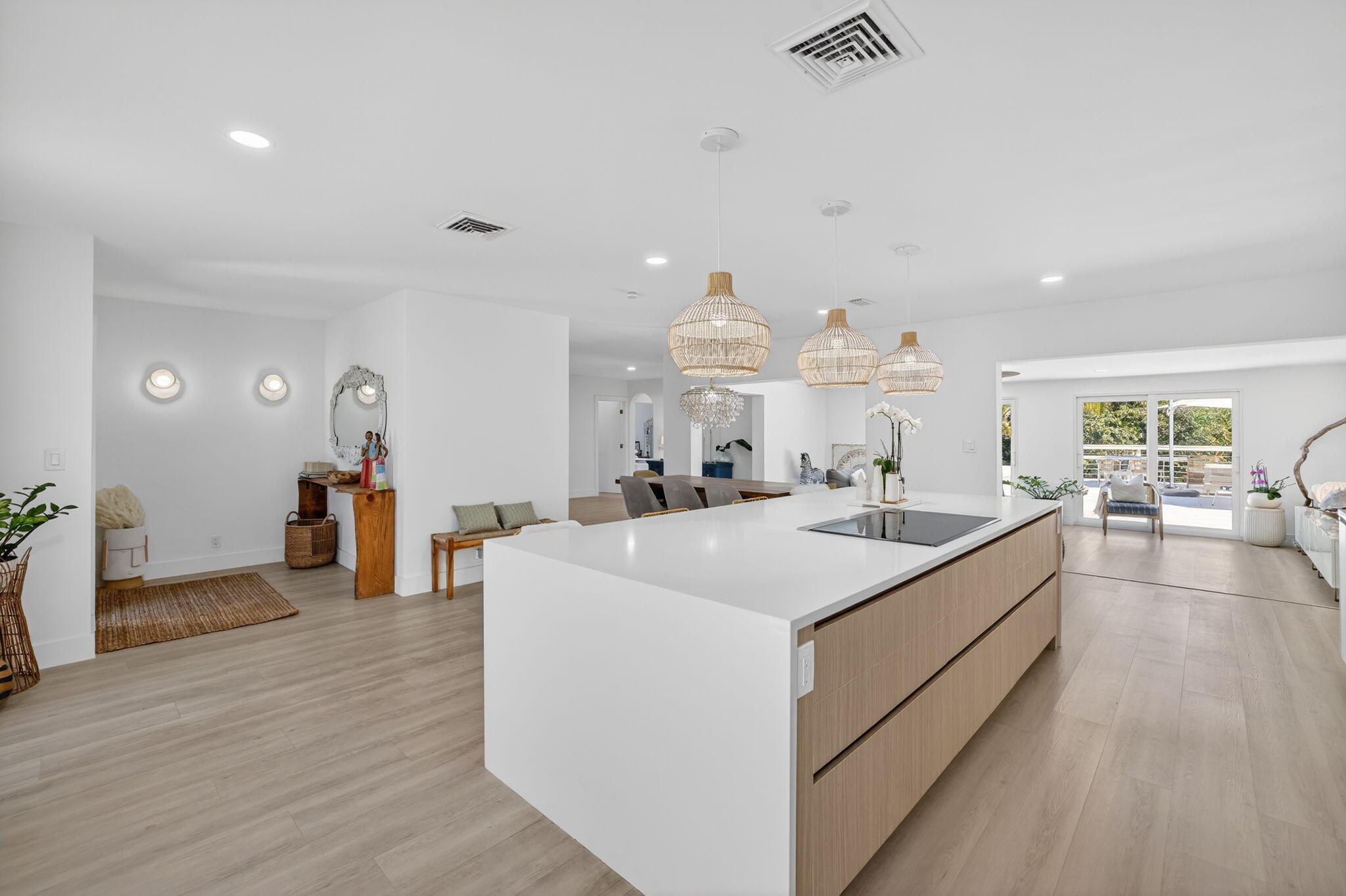 876 NW 6th Avenue