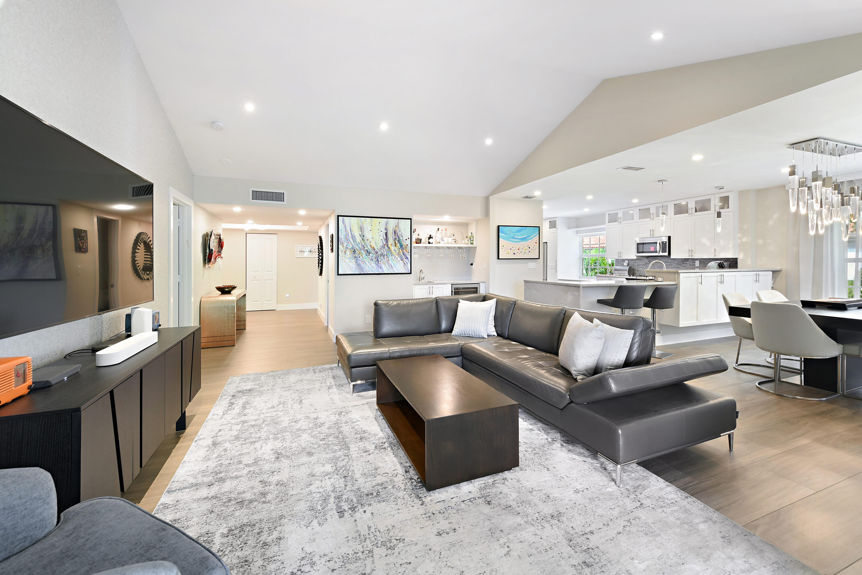 7369 Orangewood Lane 301