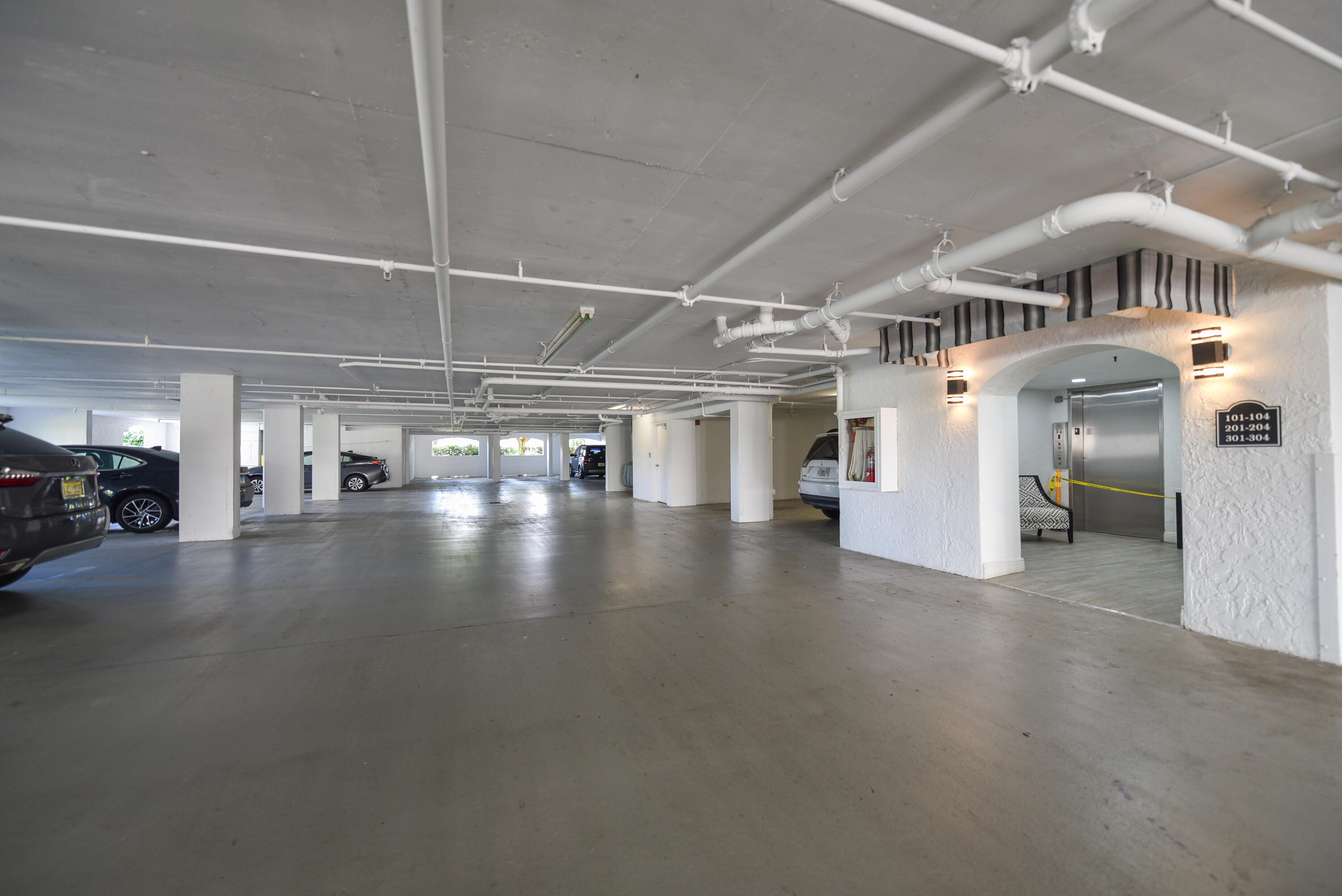 7369 Orangewood Lane 303