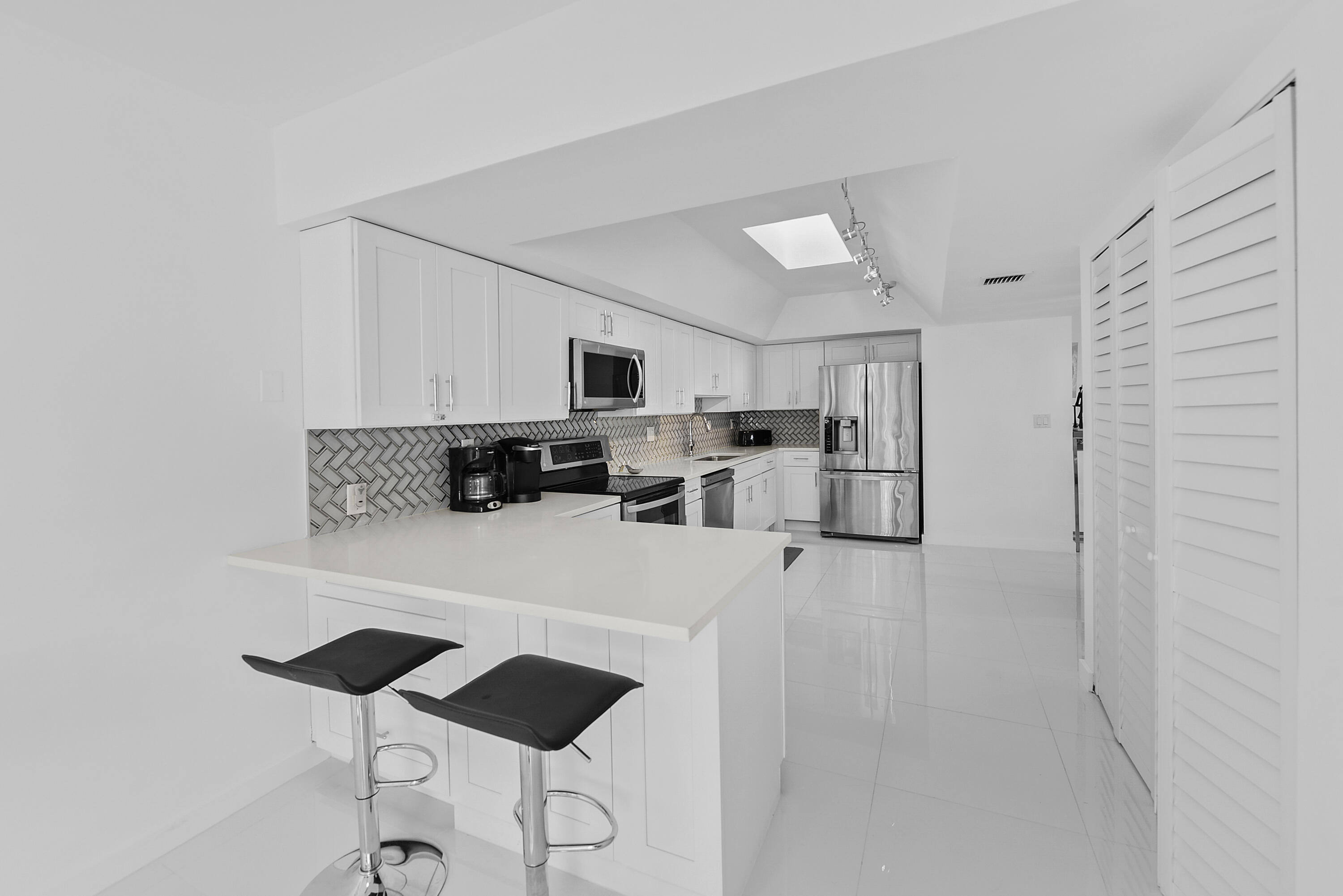 7369 Orangewood Lane 303