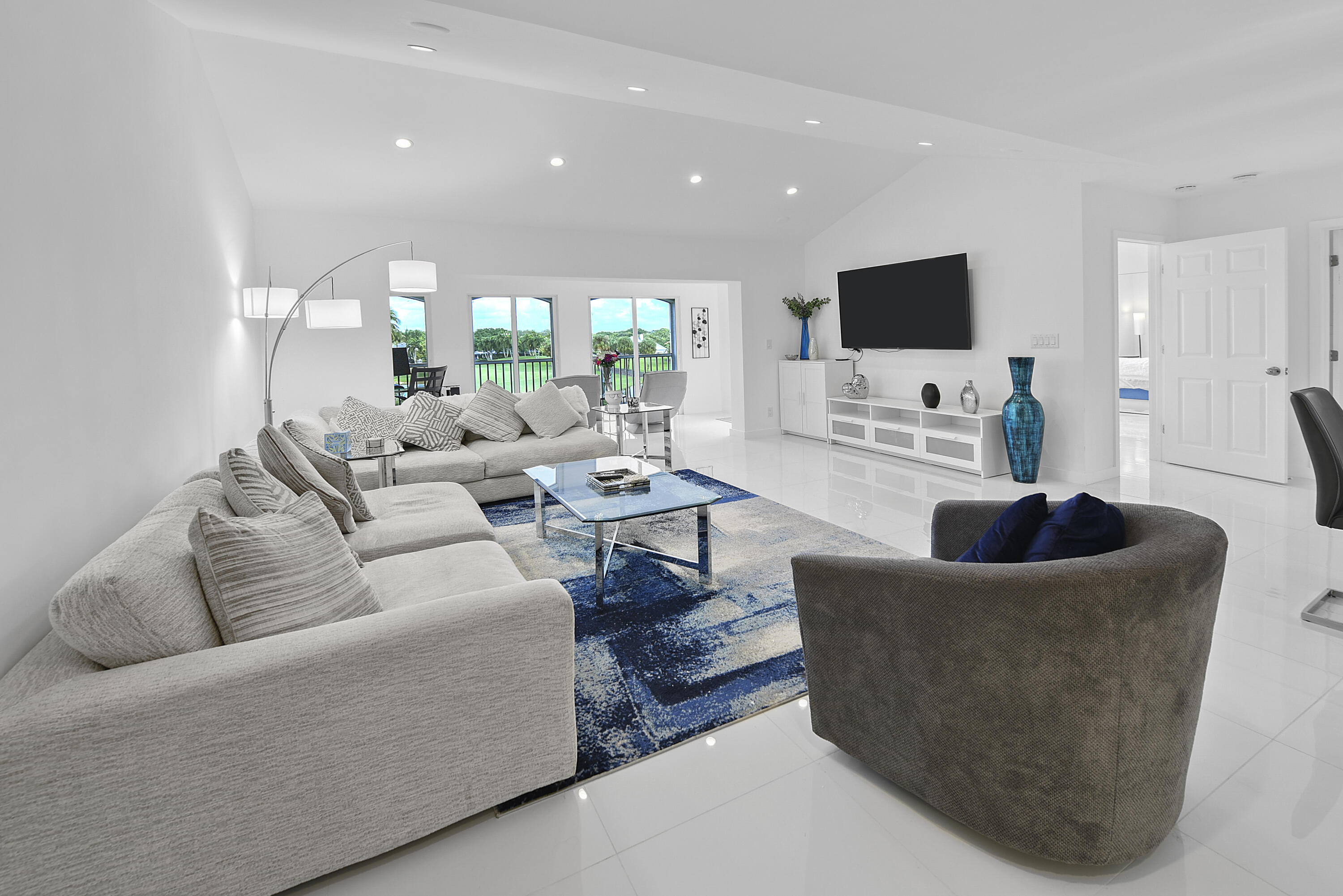 7369 Orangewood Lane 303