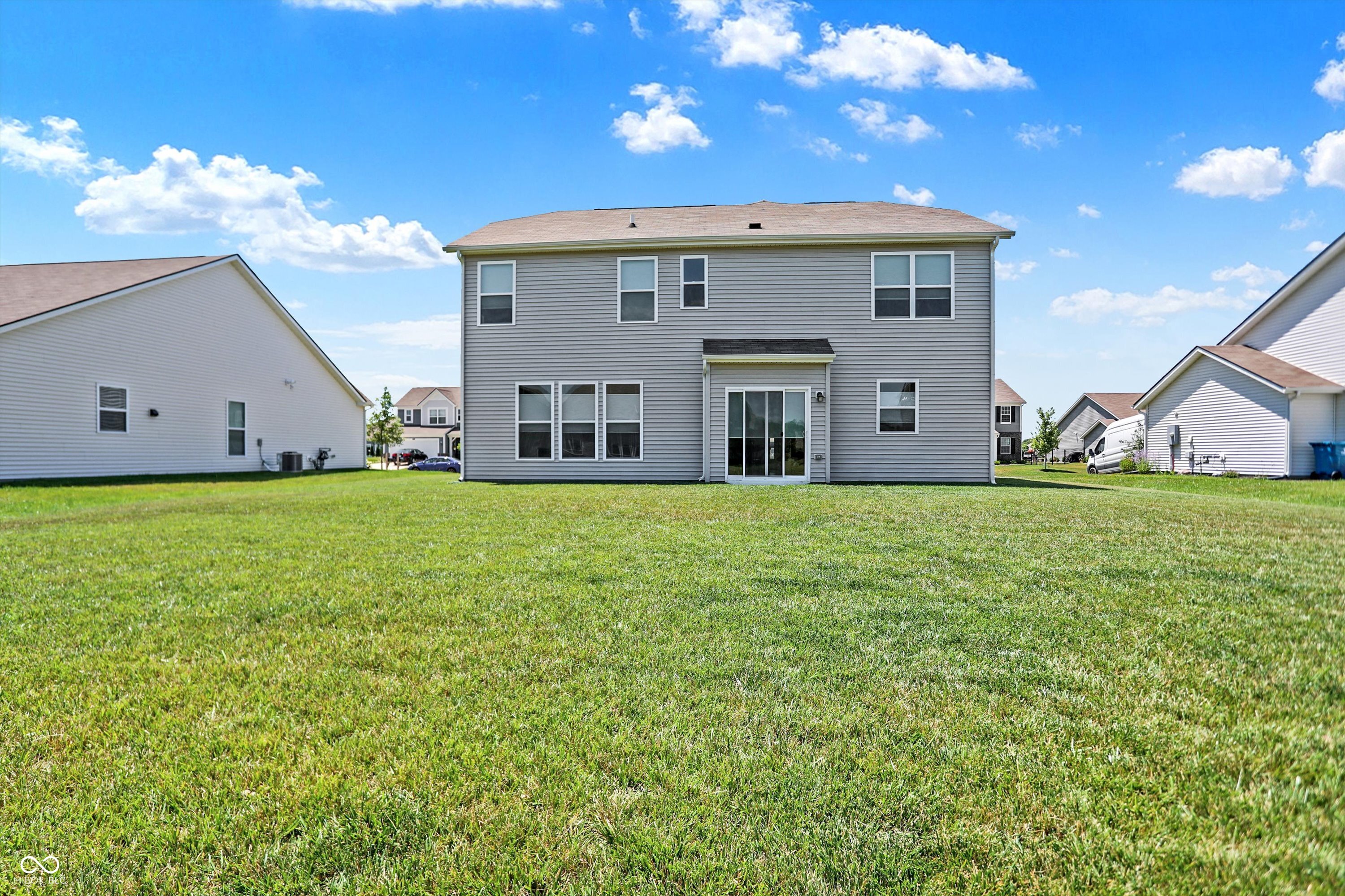 1287 Tanager Way