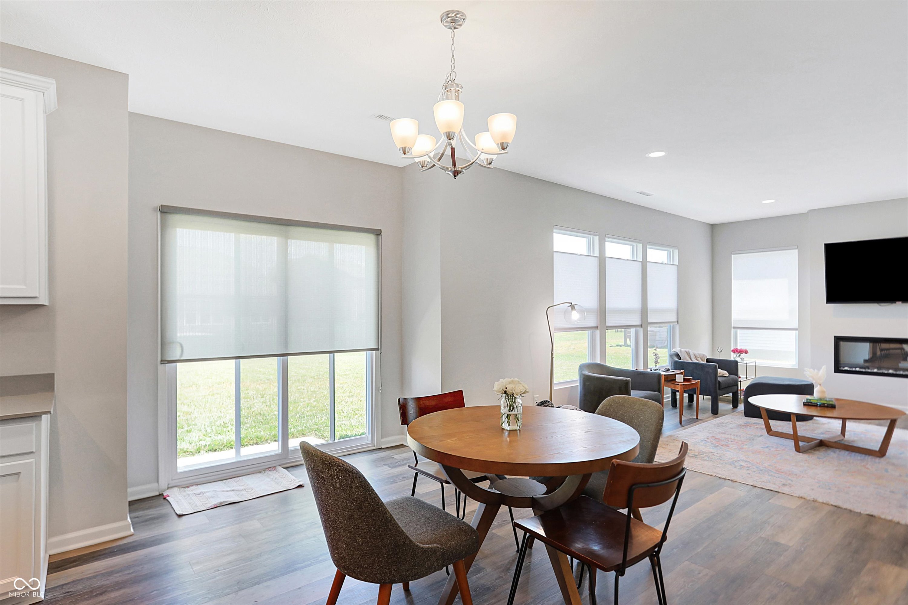 1287 Tanager Way