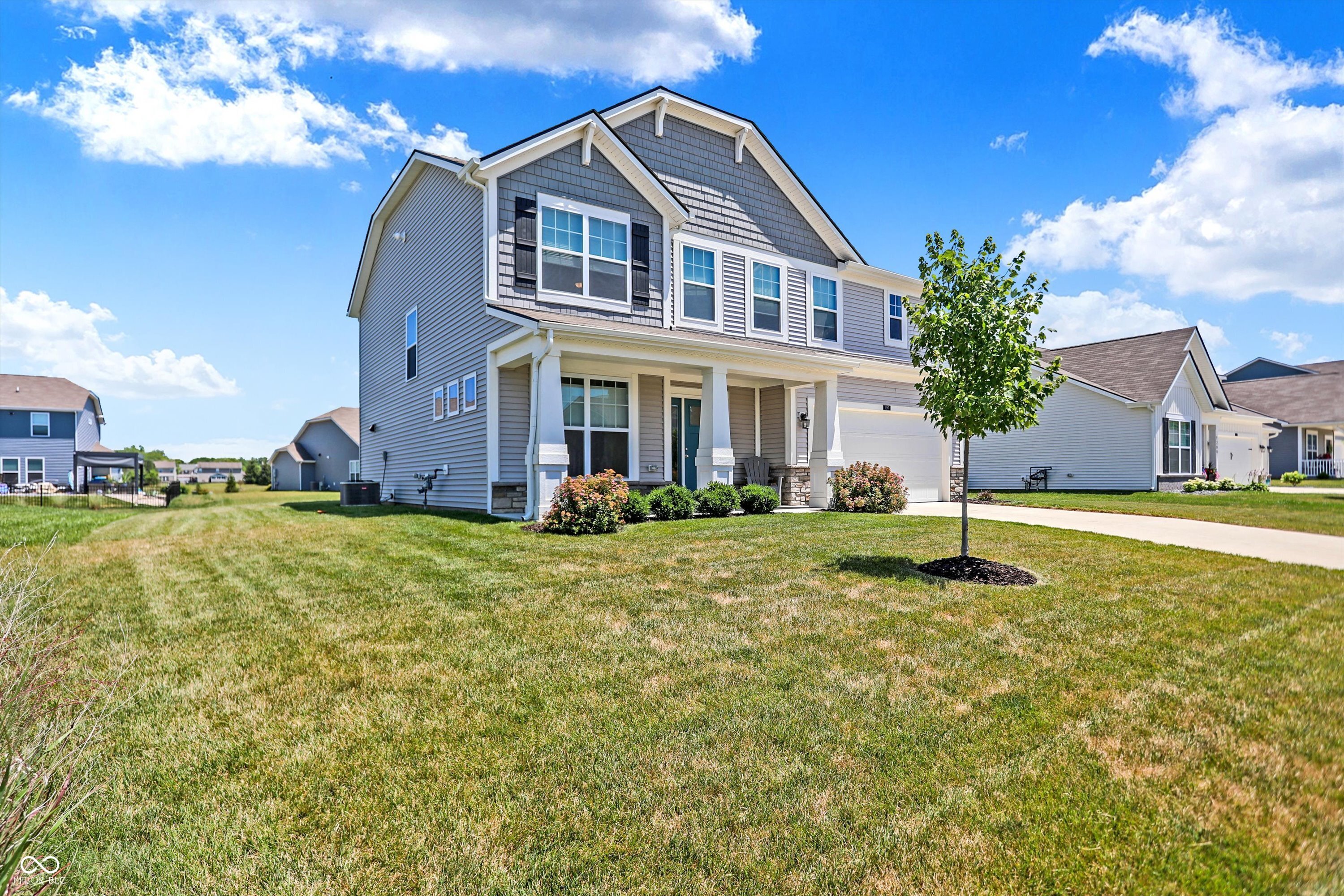 1287 Tanager Way
