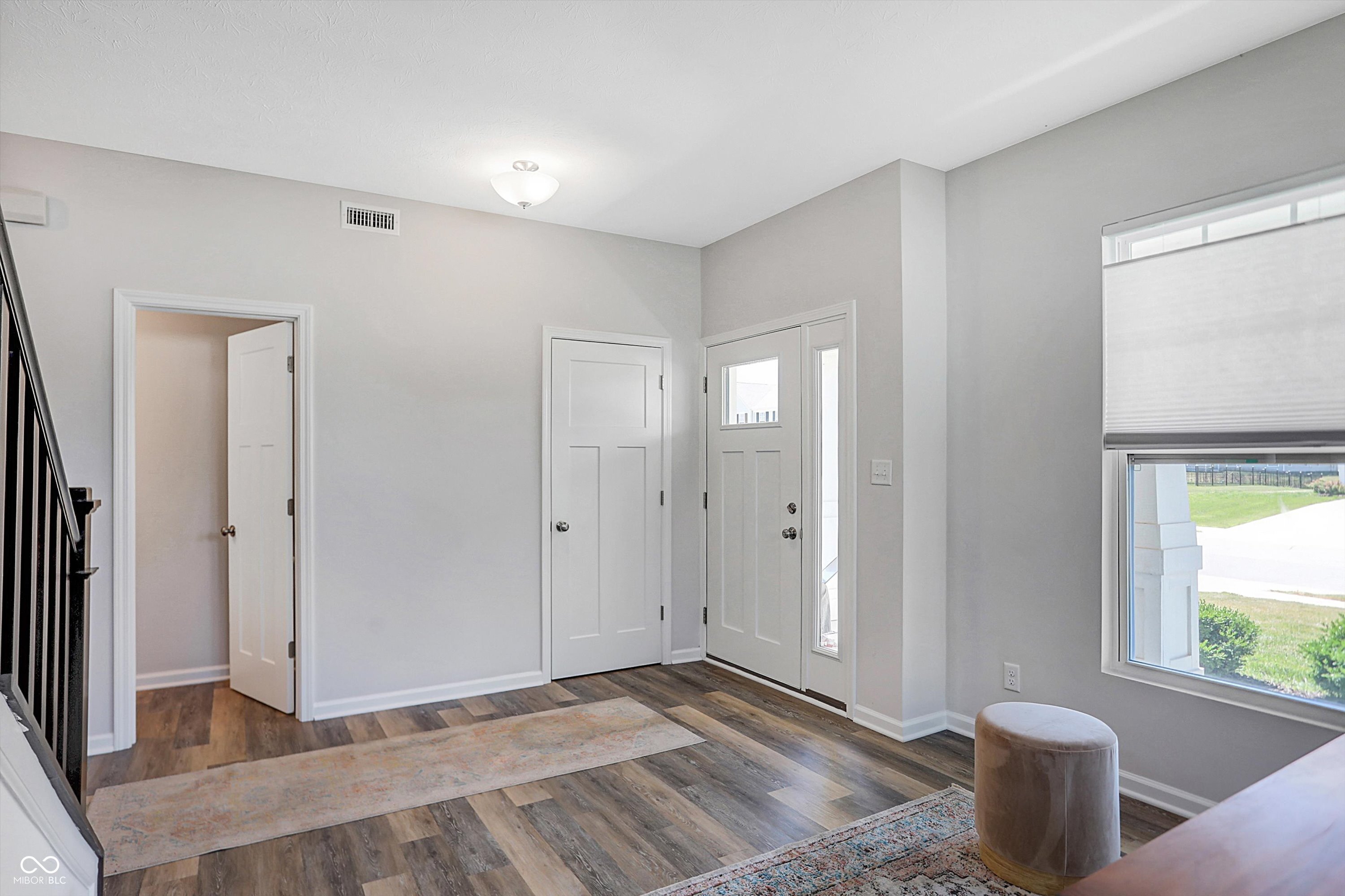 1287 Tanager Way