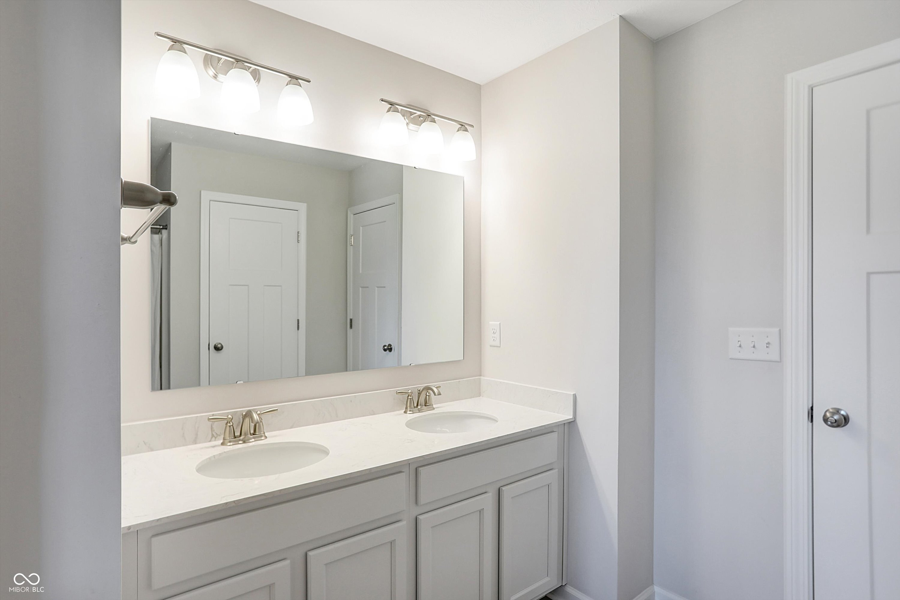 1287 Tanager Way