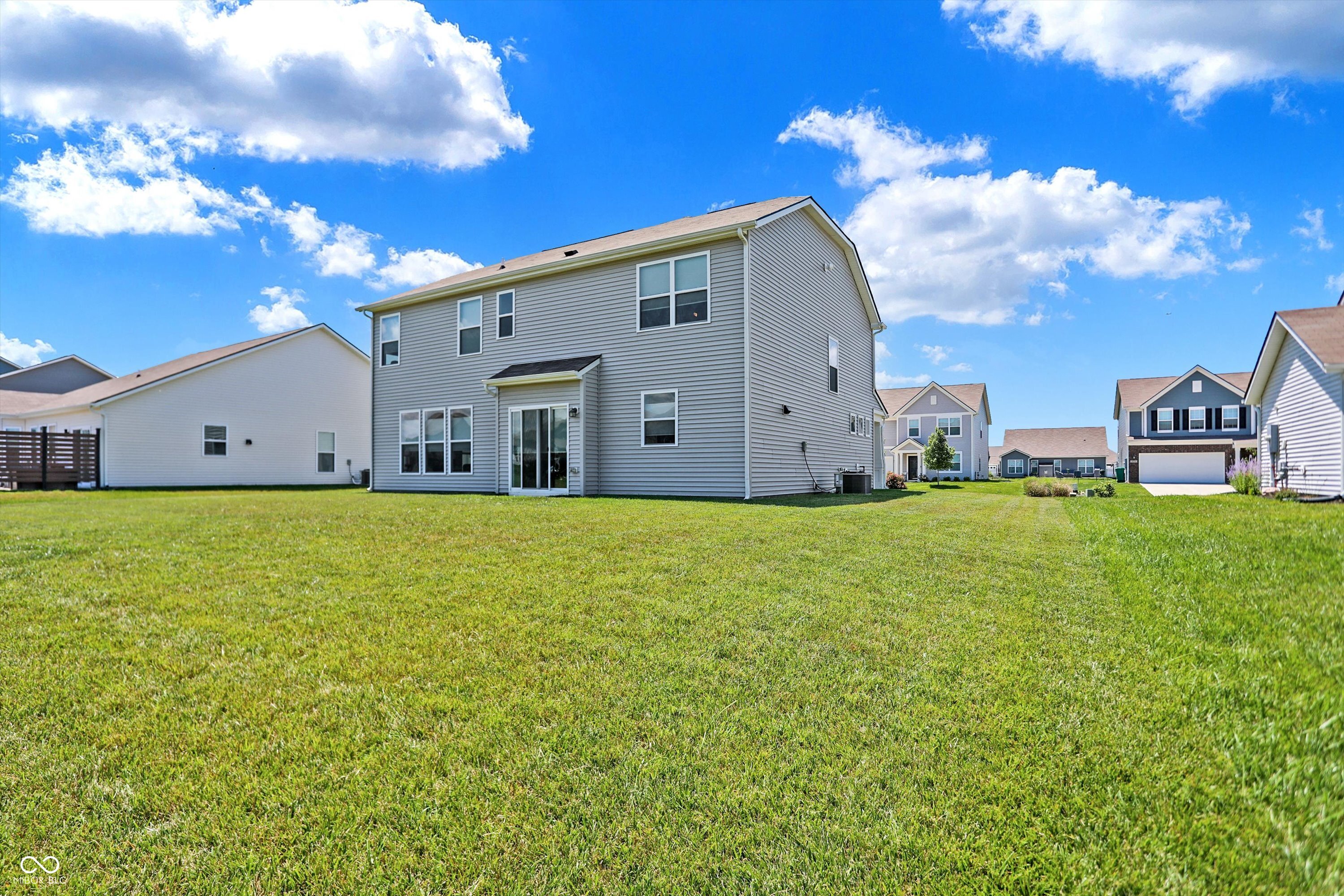 1287 Tanager Way