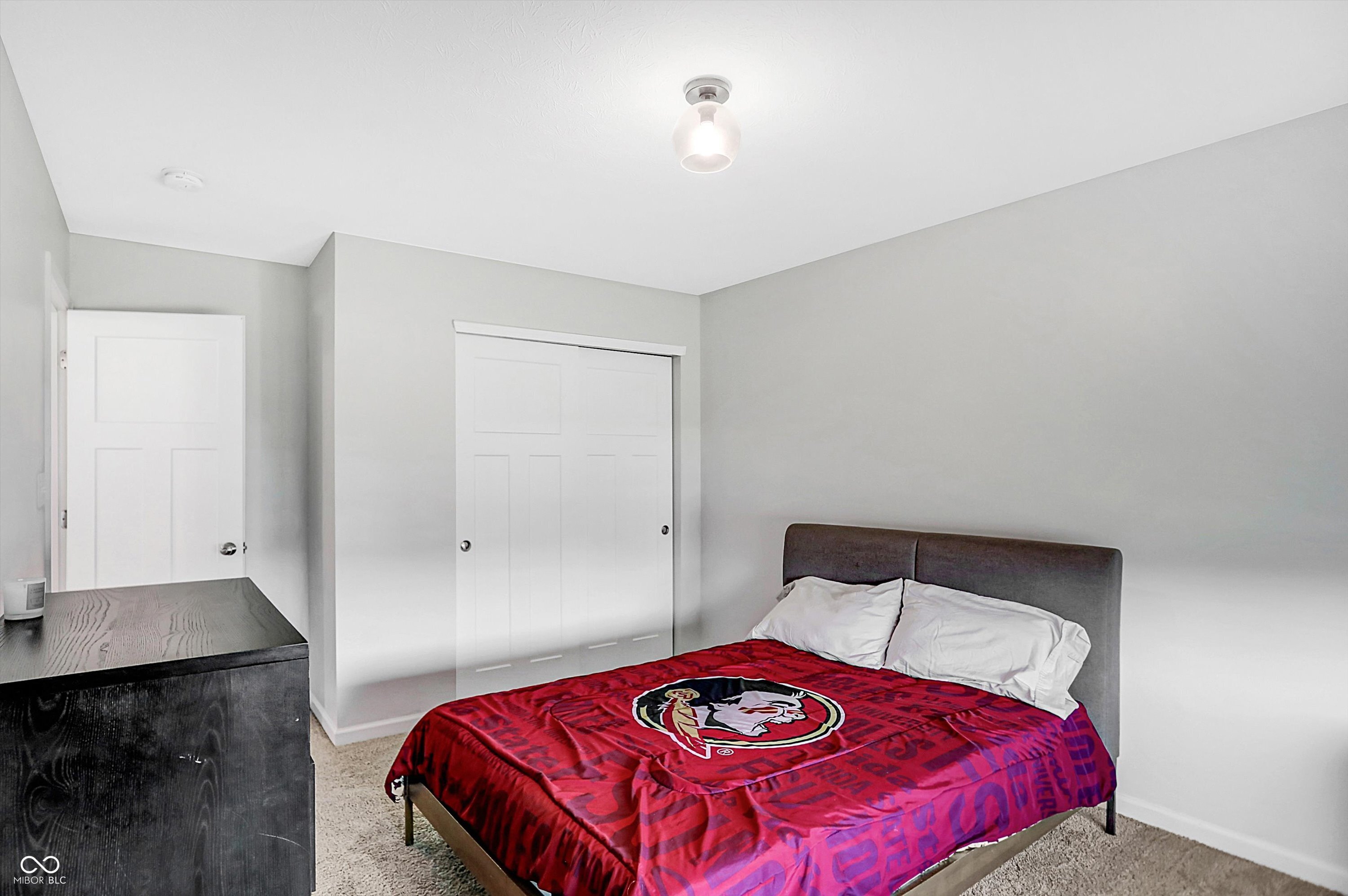 1287 Tanager Way