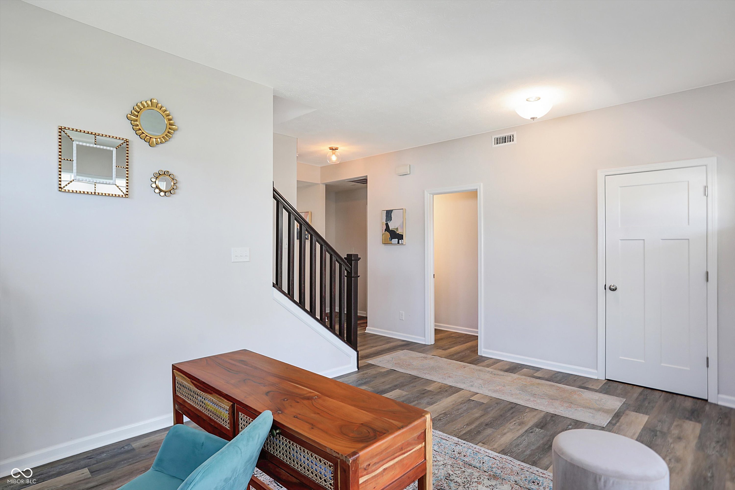 1287 Tanager Way