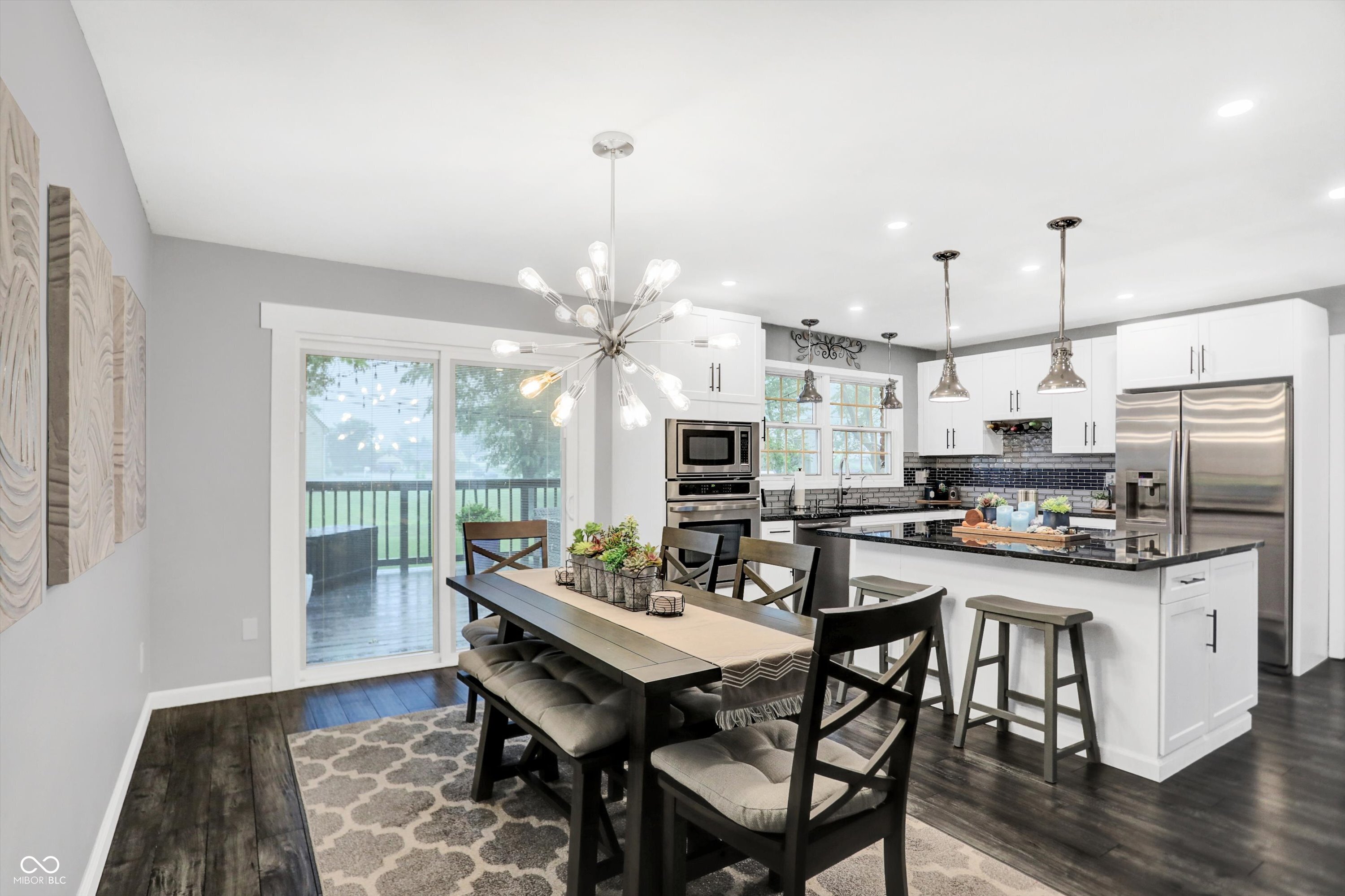 715 Queenswood Drive