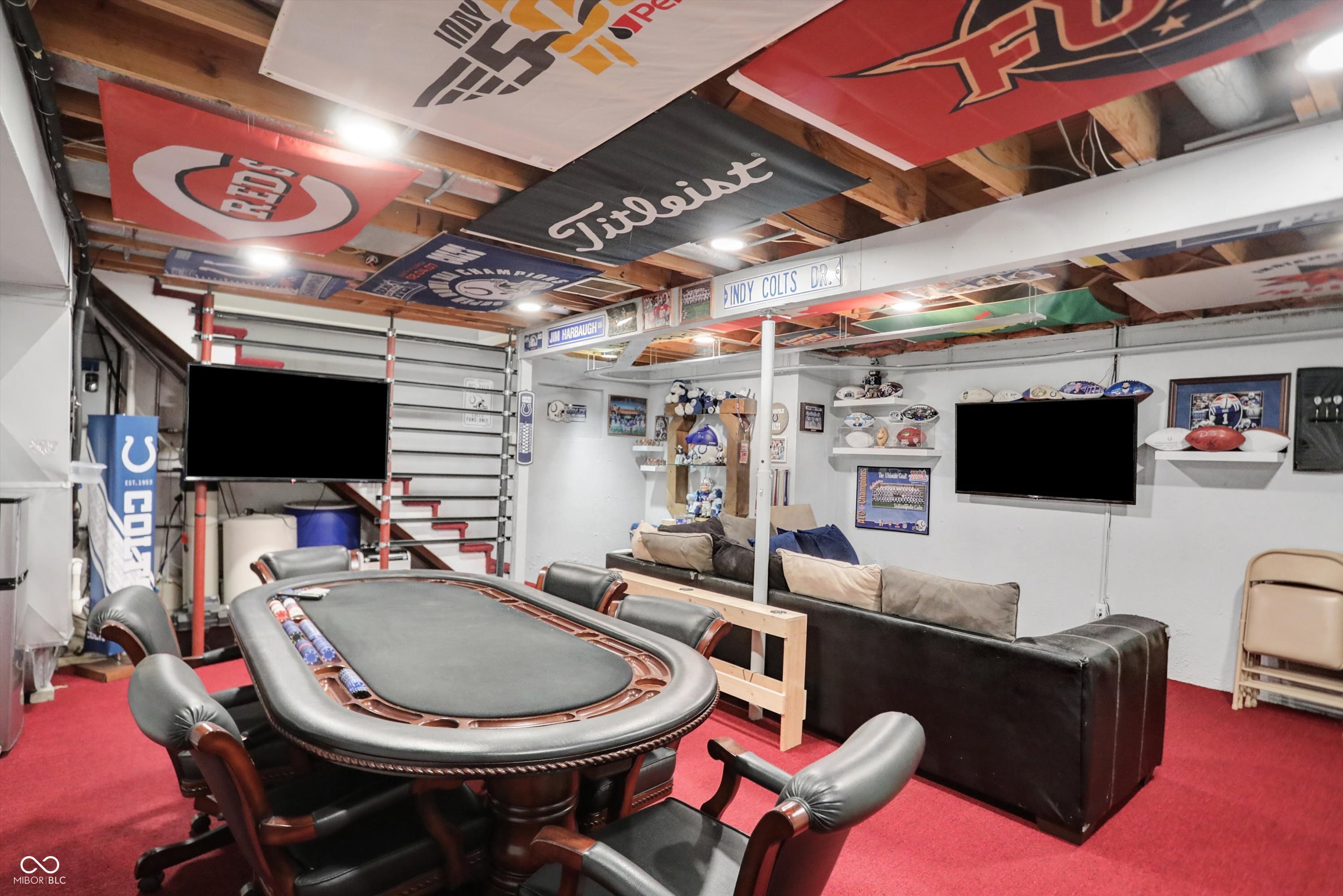 715 Queenswood Drive