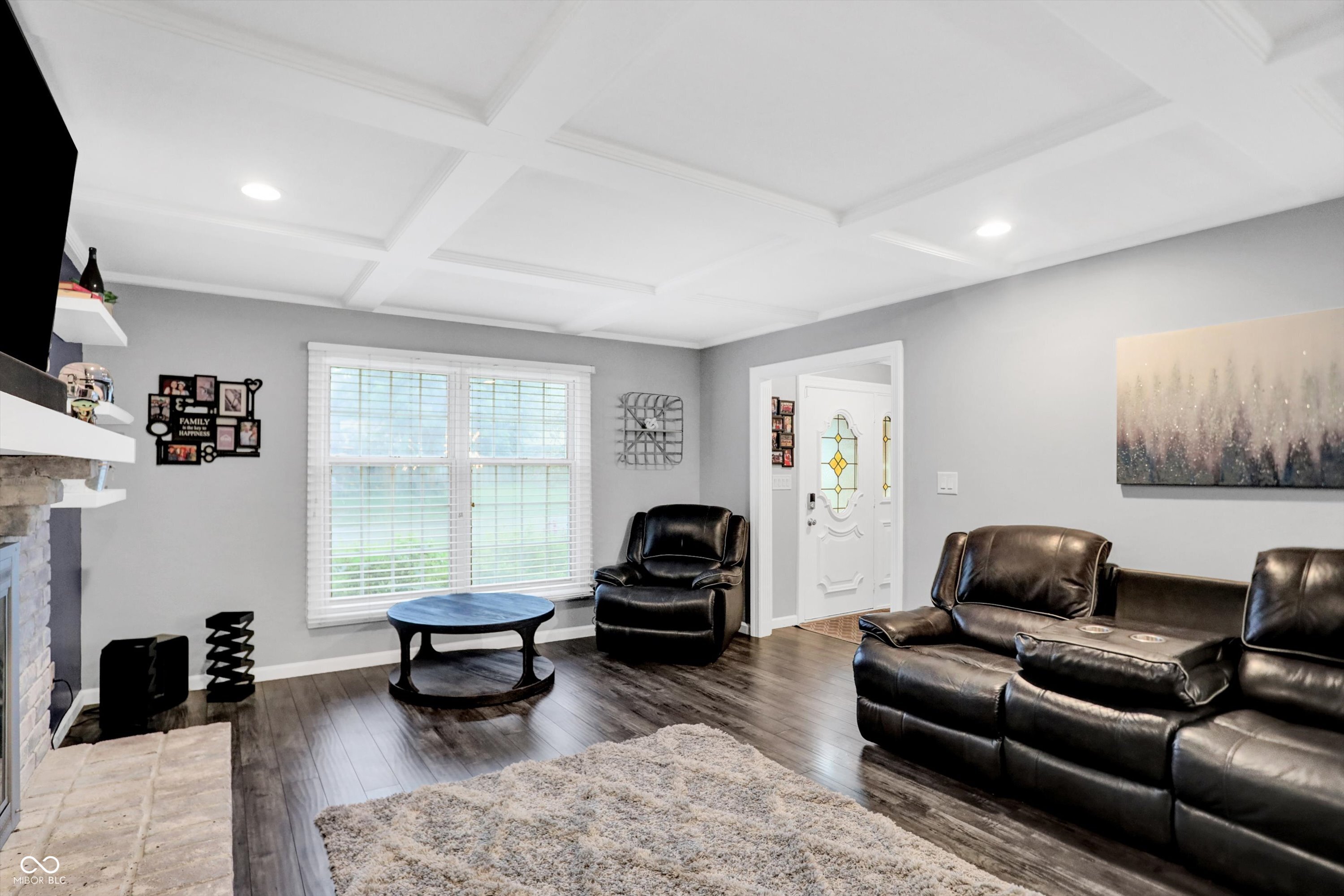 715 Queenswood Drive