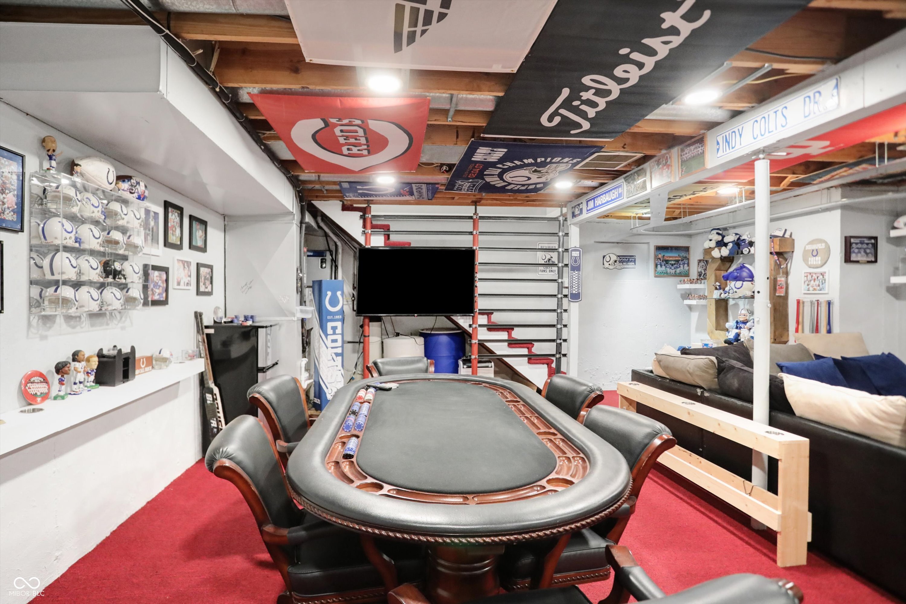 715 Queenswood Drive