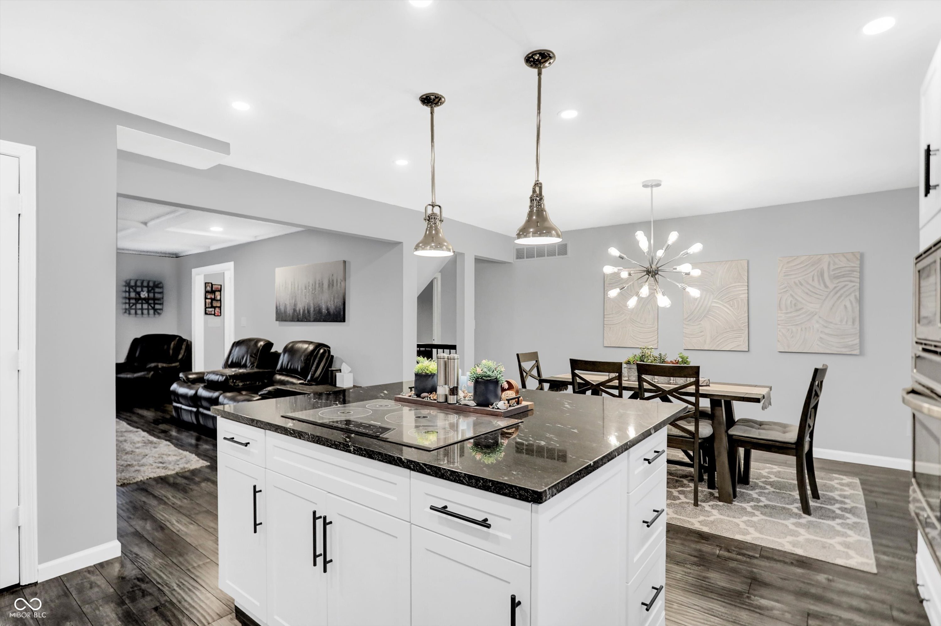 715 Queenswood Drive