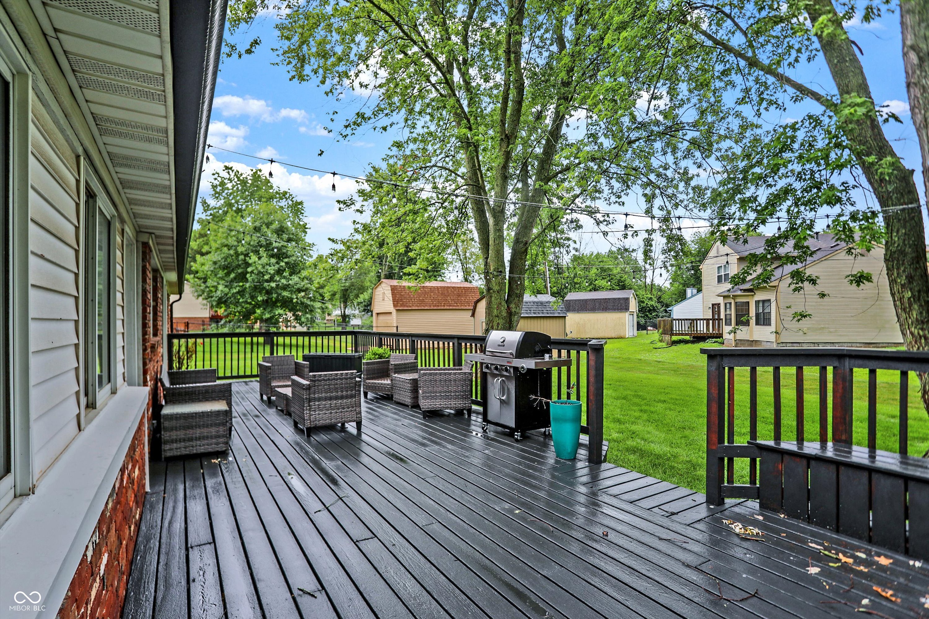 715 Queenswood Drive